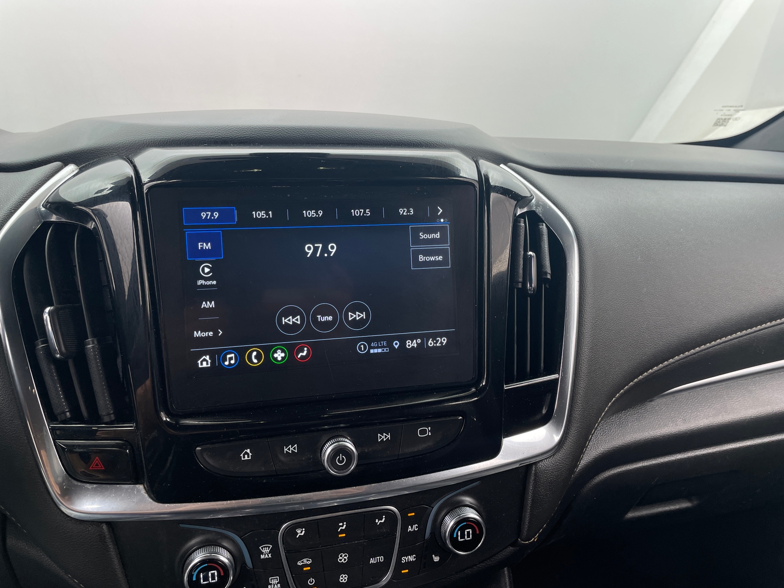 Thumbnail: 2023 Chevrolet Traverse - 3
