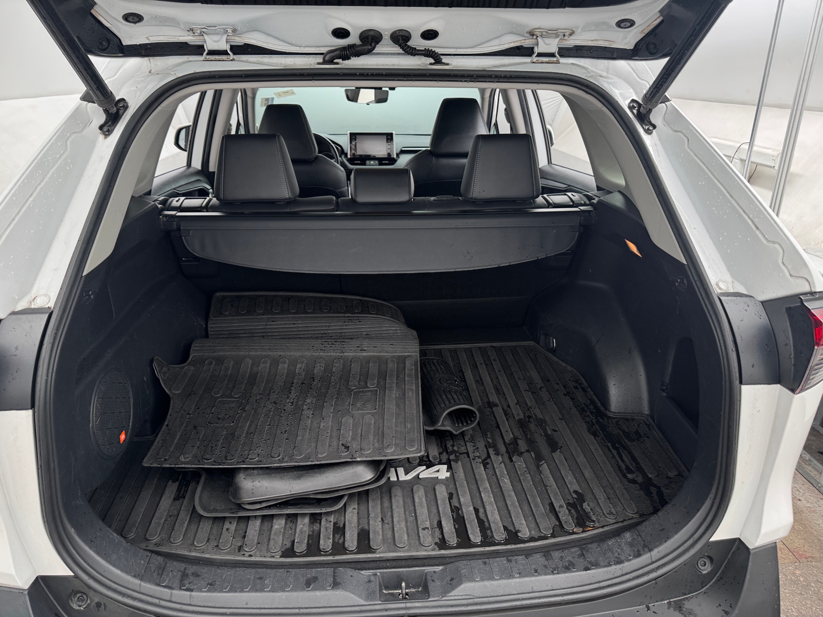 Thumbnail: 2019 Toyota RAV4 - 6