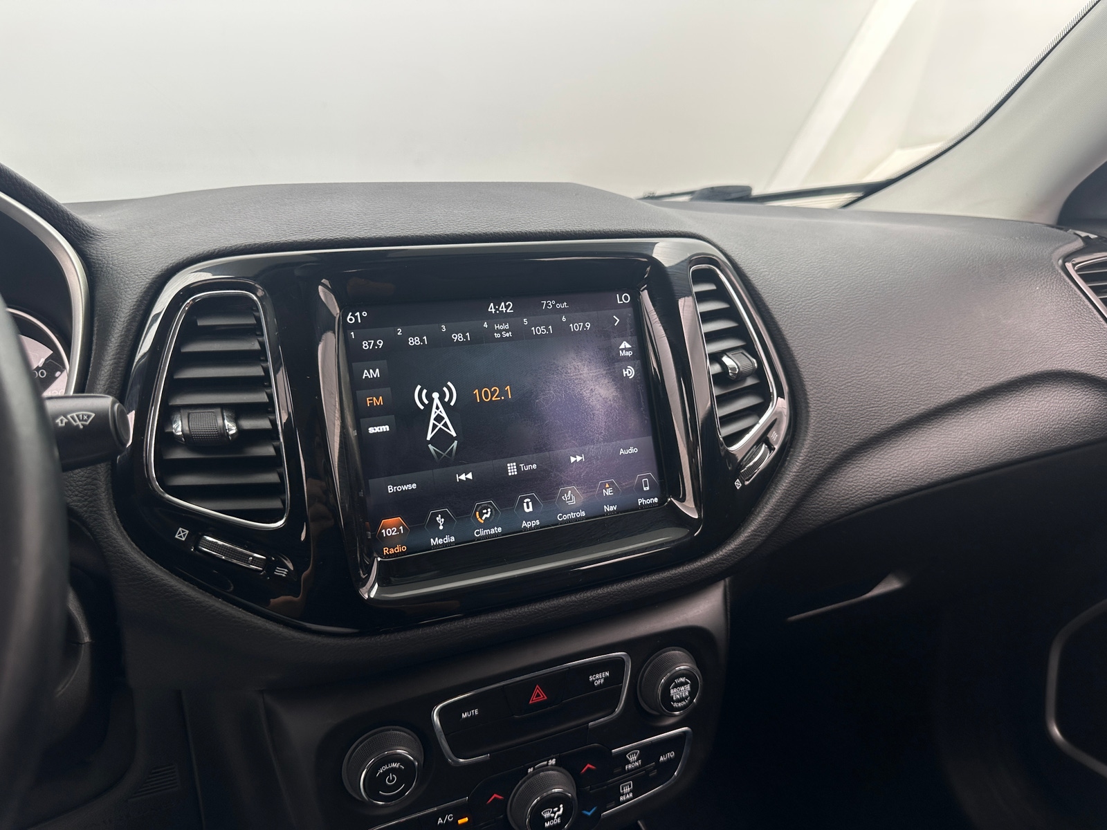 Thumbnail: 2018 Jeep Compass - 3