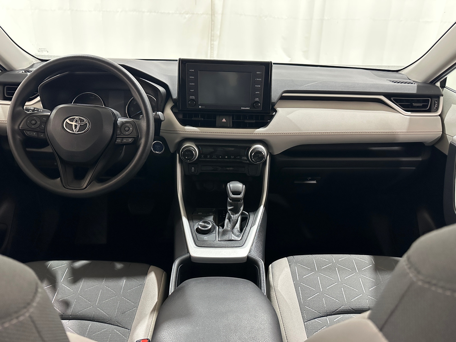 Thumbnail: 2022 Toyota RAV4 - 3