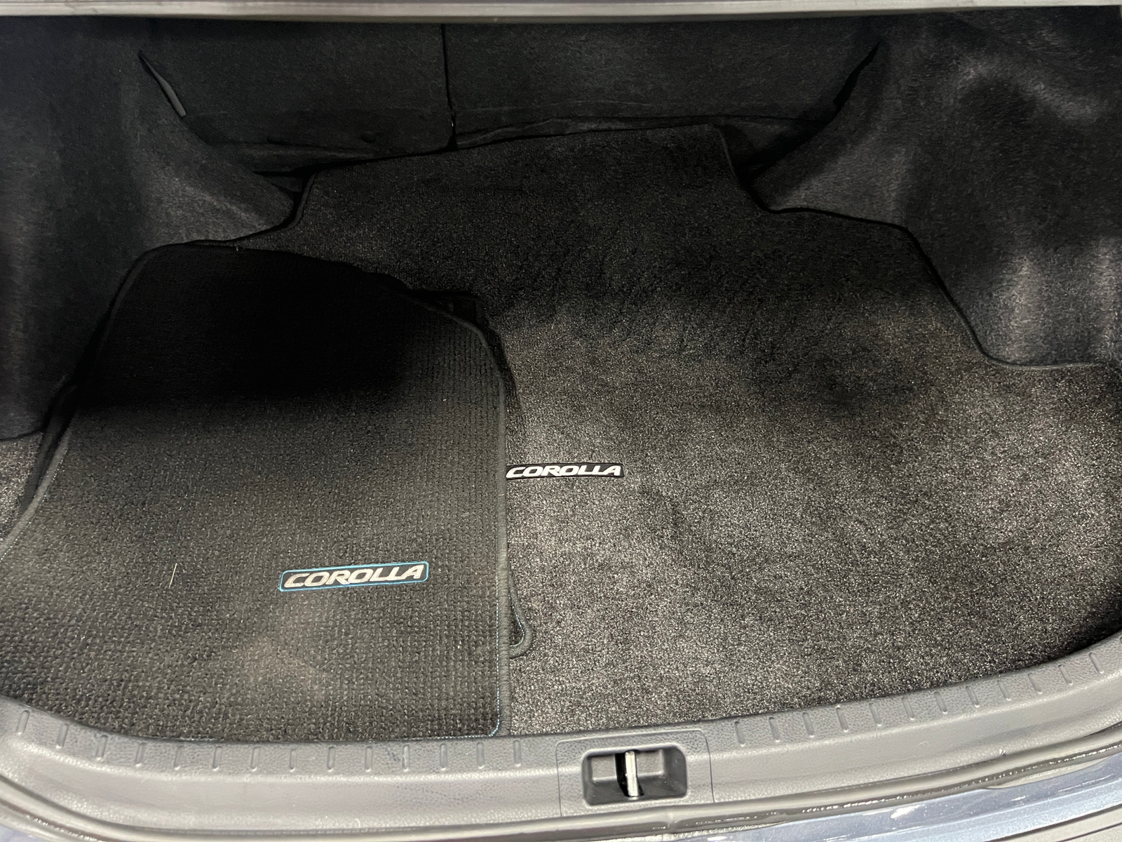 Thumbnail: 2014 Toyota Corolla - 7