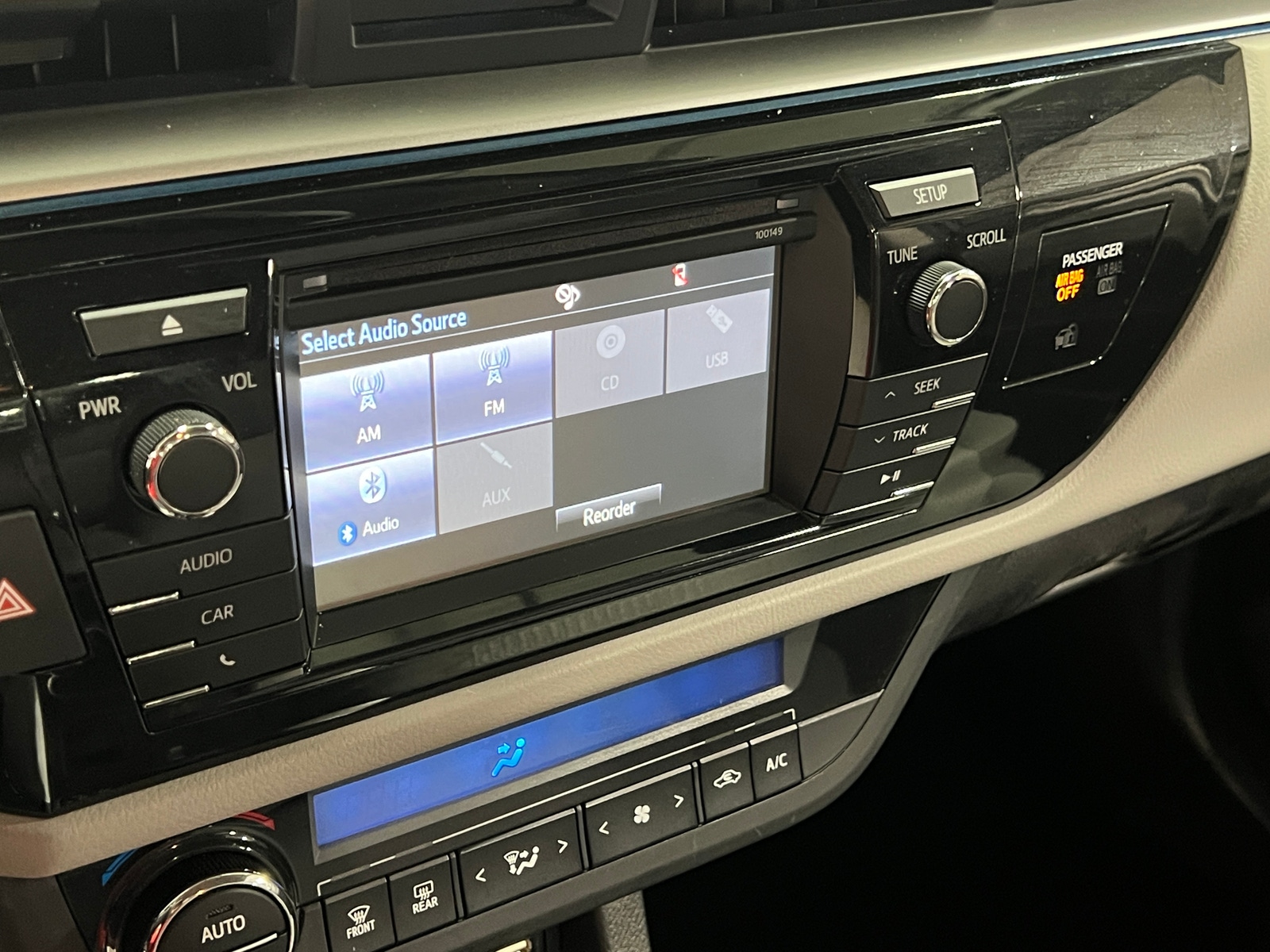 Thumbnail: 2014 Toyota Corolla - 4
