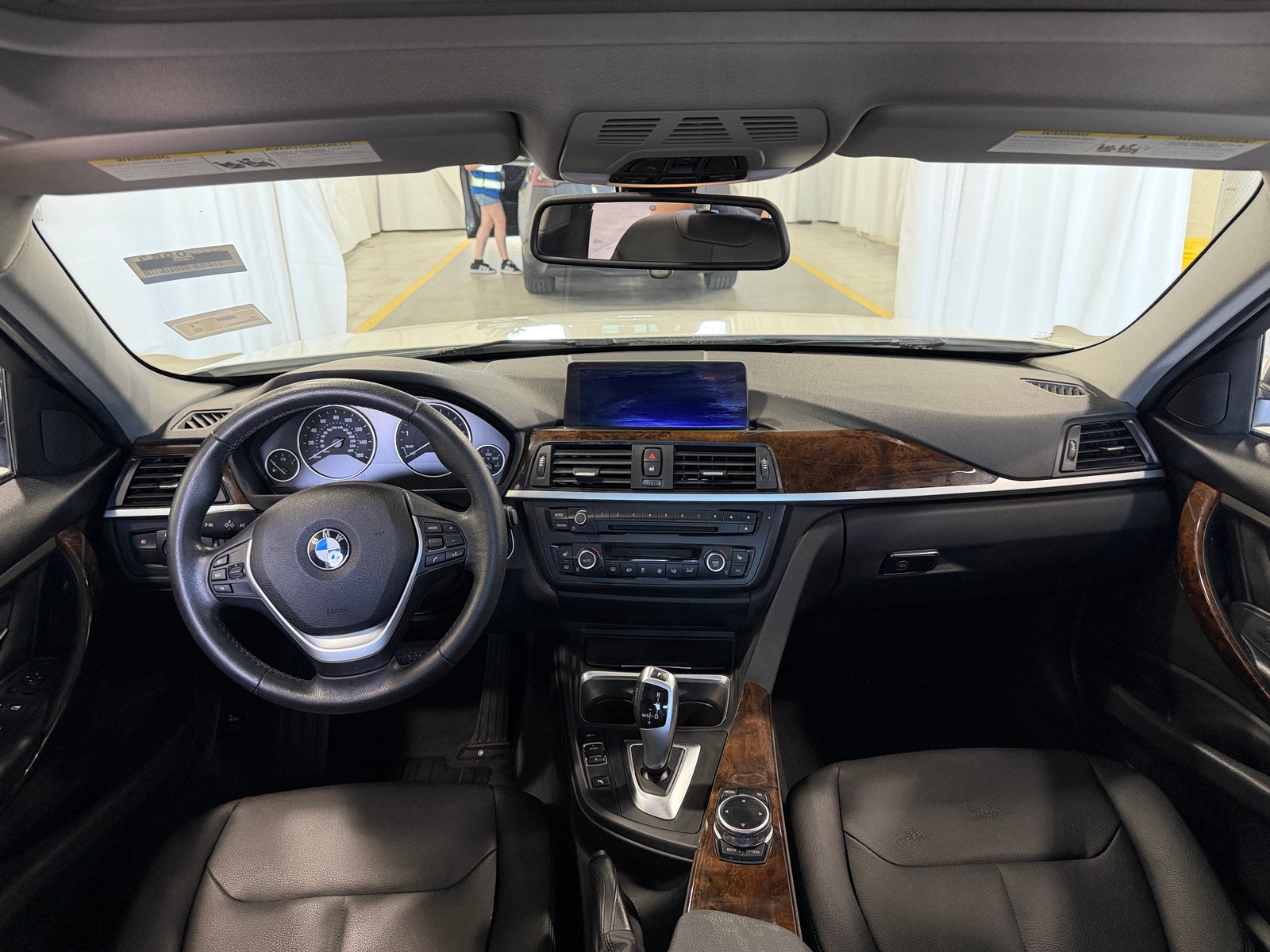 Thumbnail: 2015 BMW 3 Series - 2