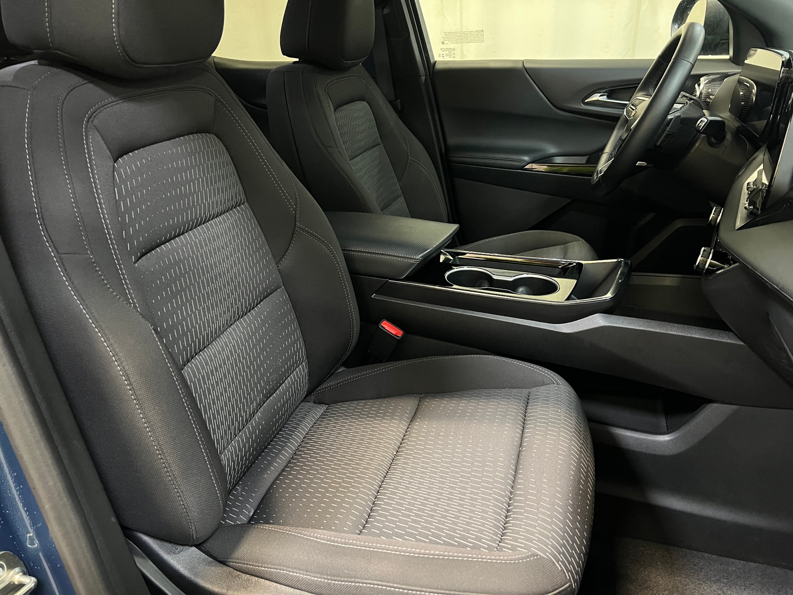 Thumbnail: 2025 Chevrolet Equinox - 2