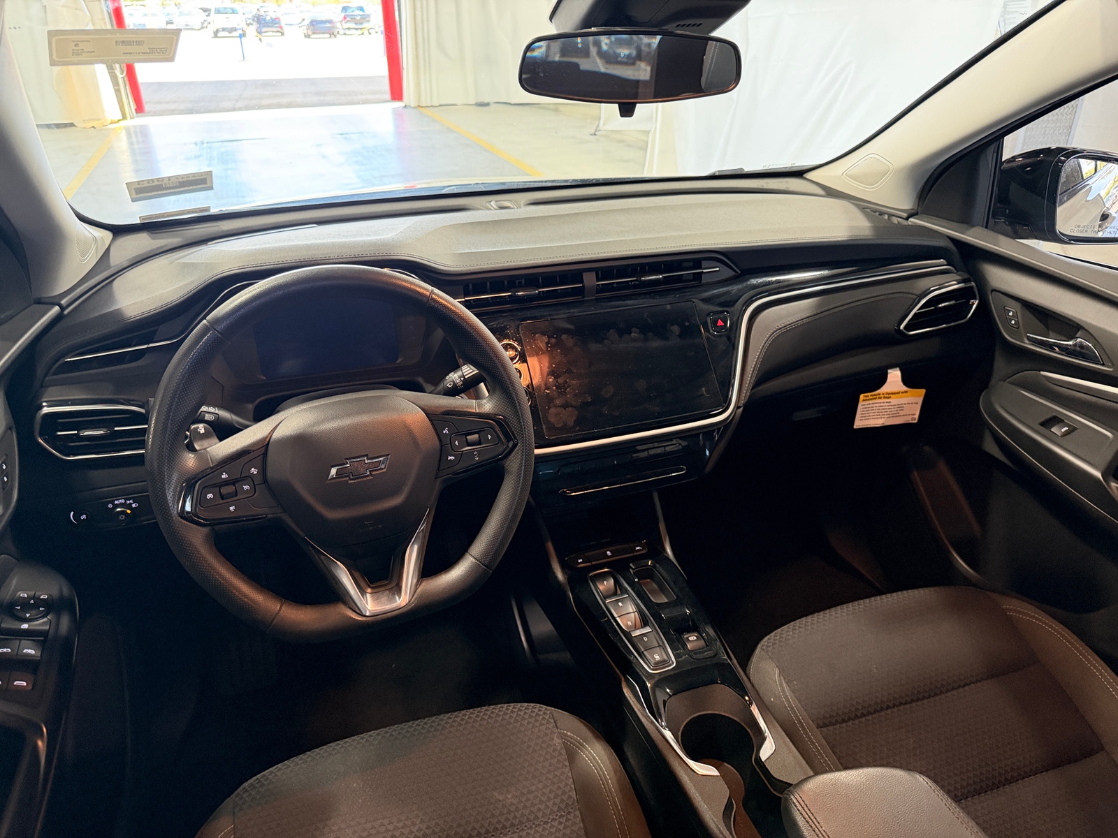 Thumbnail: 2023 Chevrolet Bolt EUV - 3