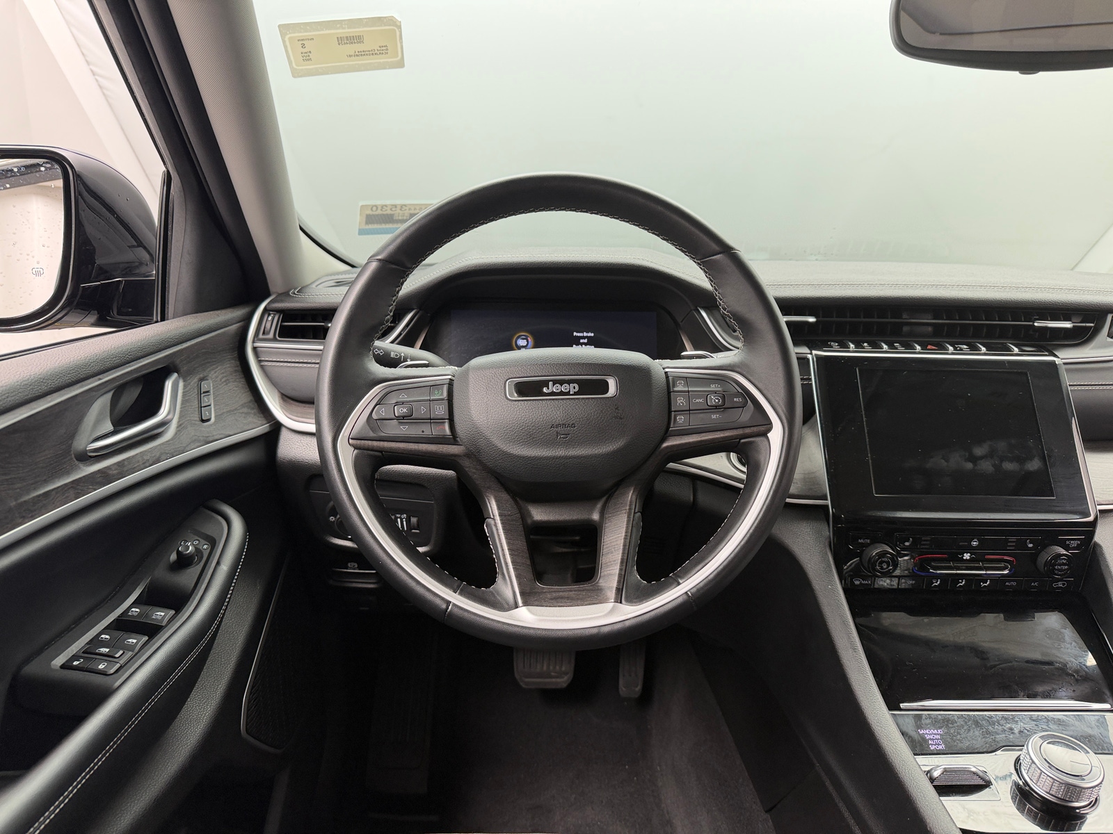 Thumbnail: 2022 Jeep Grand Cherokee L - 4