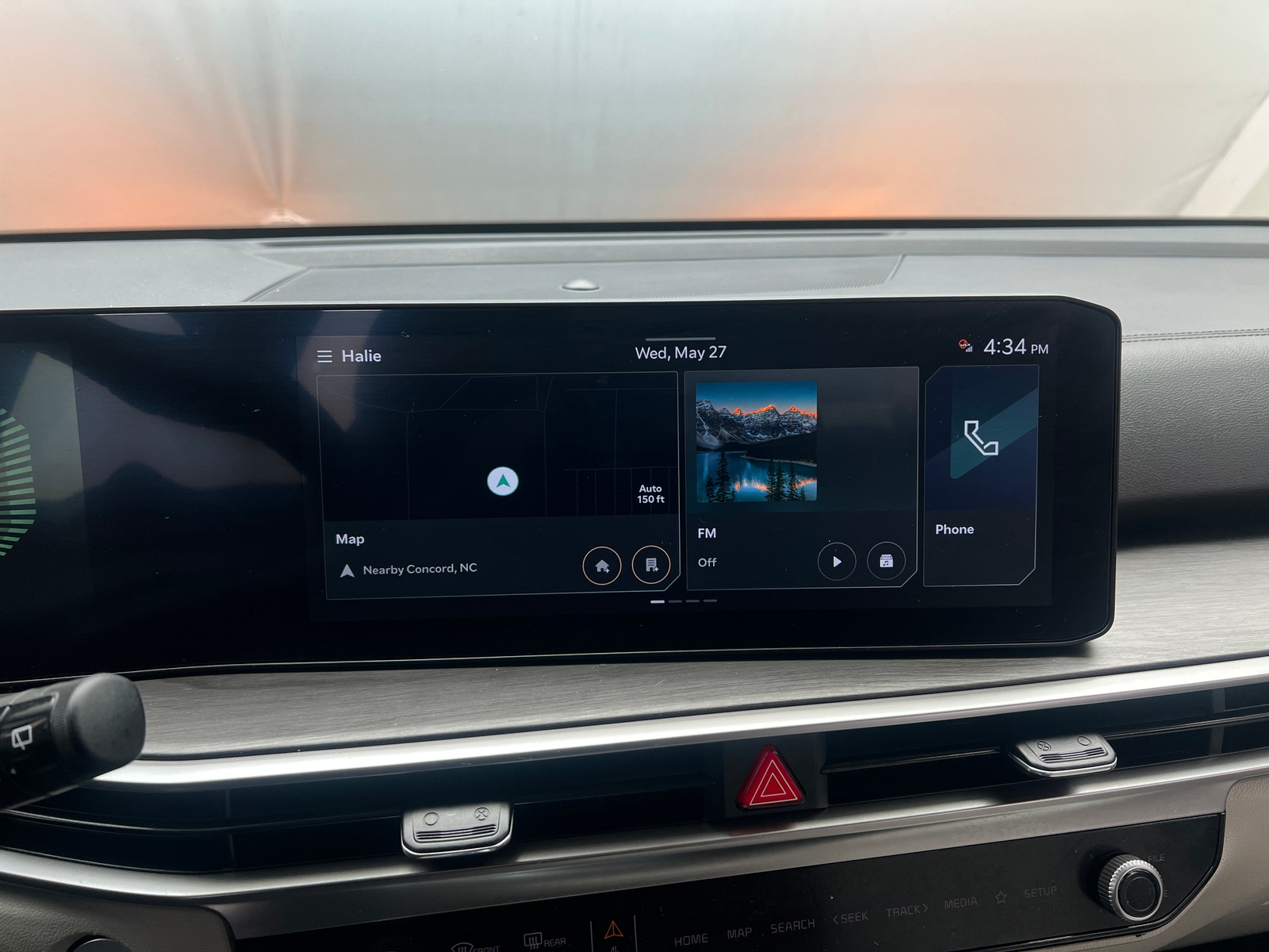 Thumbnail: 2024 Kia Sorento - 3