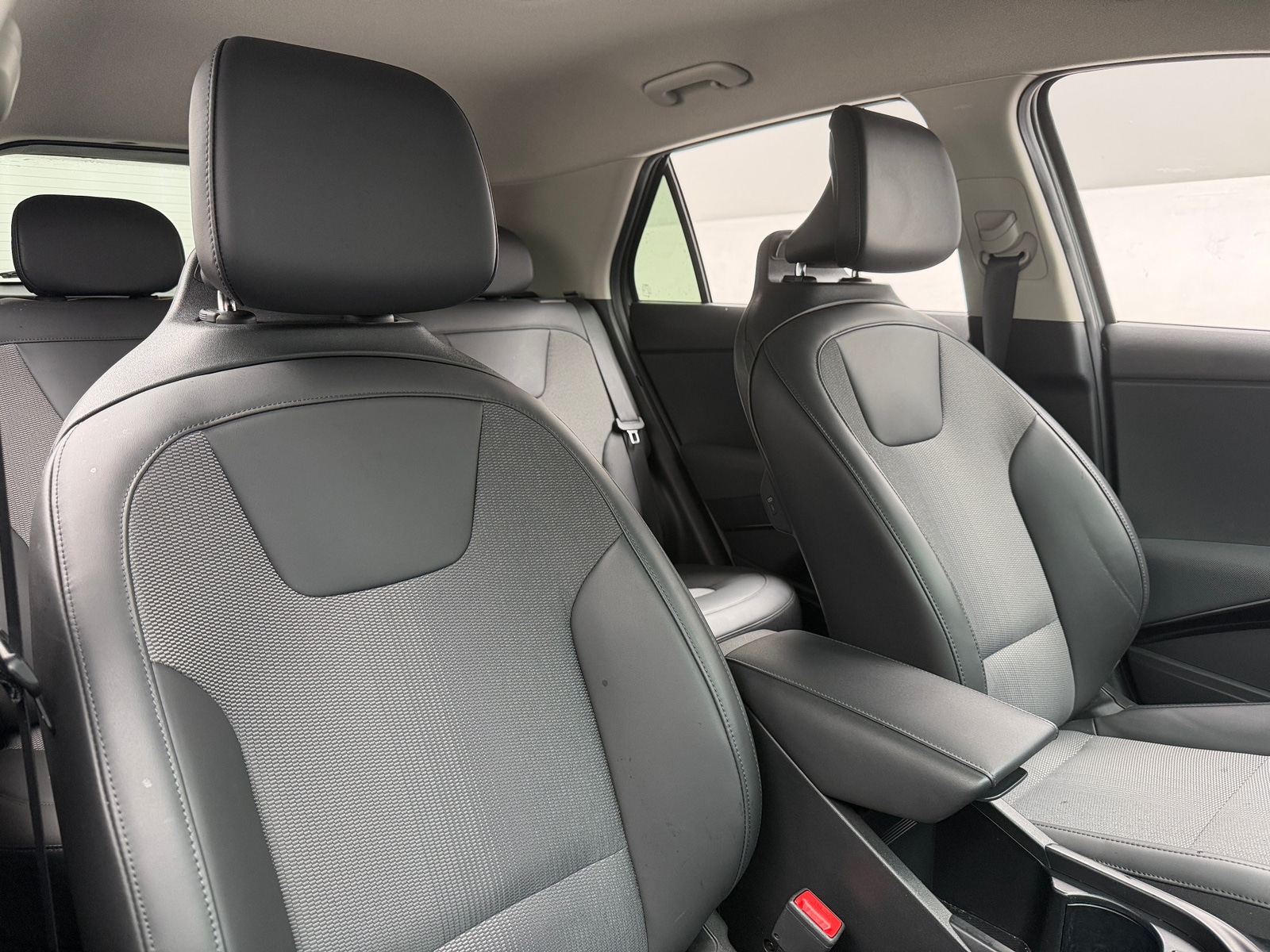 Thumbnail: 2023 Kia Niro - 2