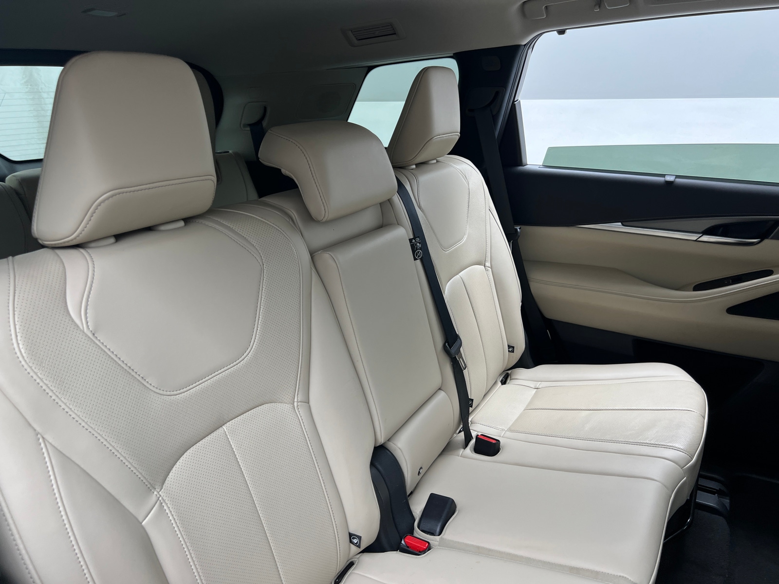 Thumbnail: 2023 INFINITI QX60 - 5