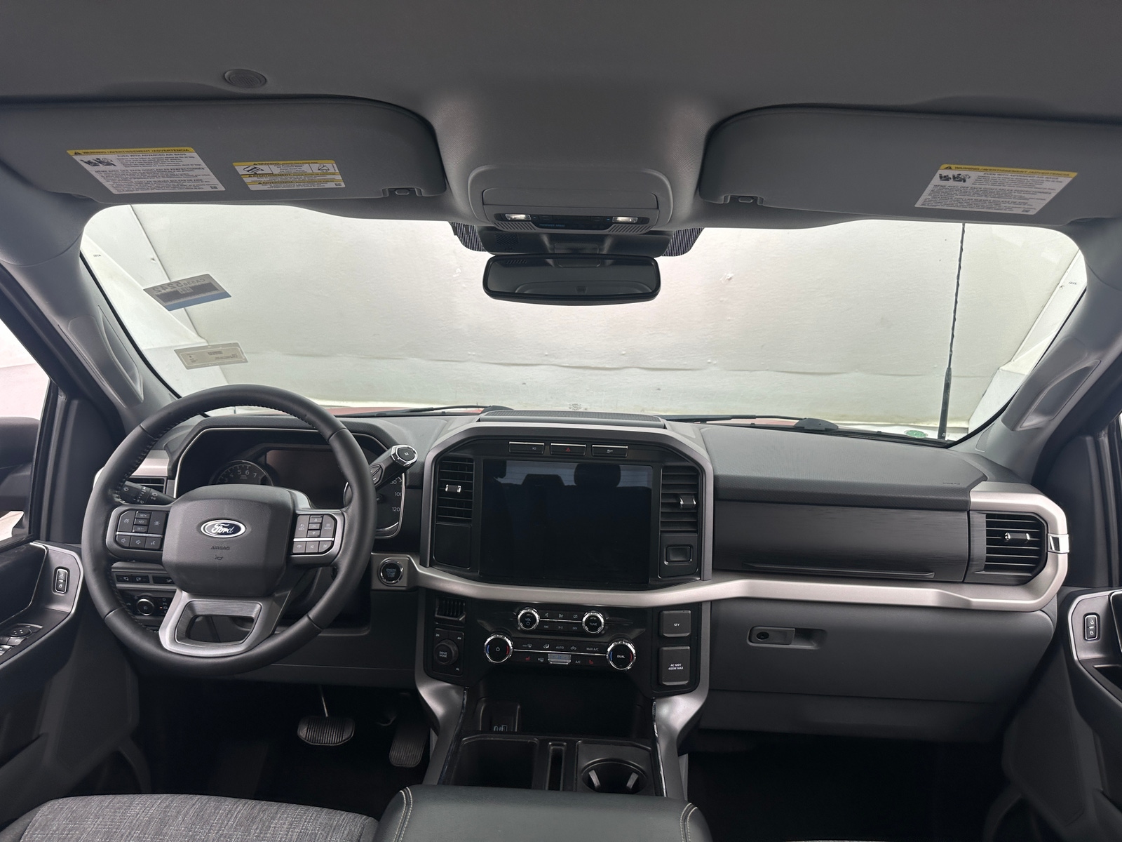 Thumbnail: 2022 Ford Econoline - 3