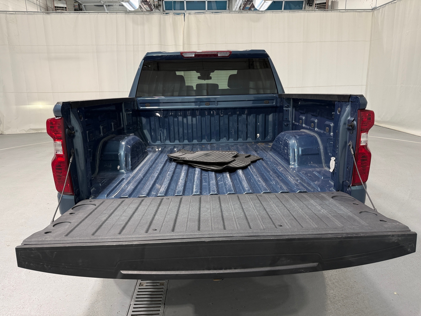 Thumbnail: 2024 Chevrolet Silverado 1500 - 7