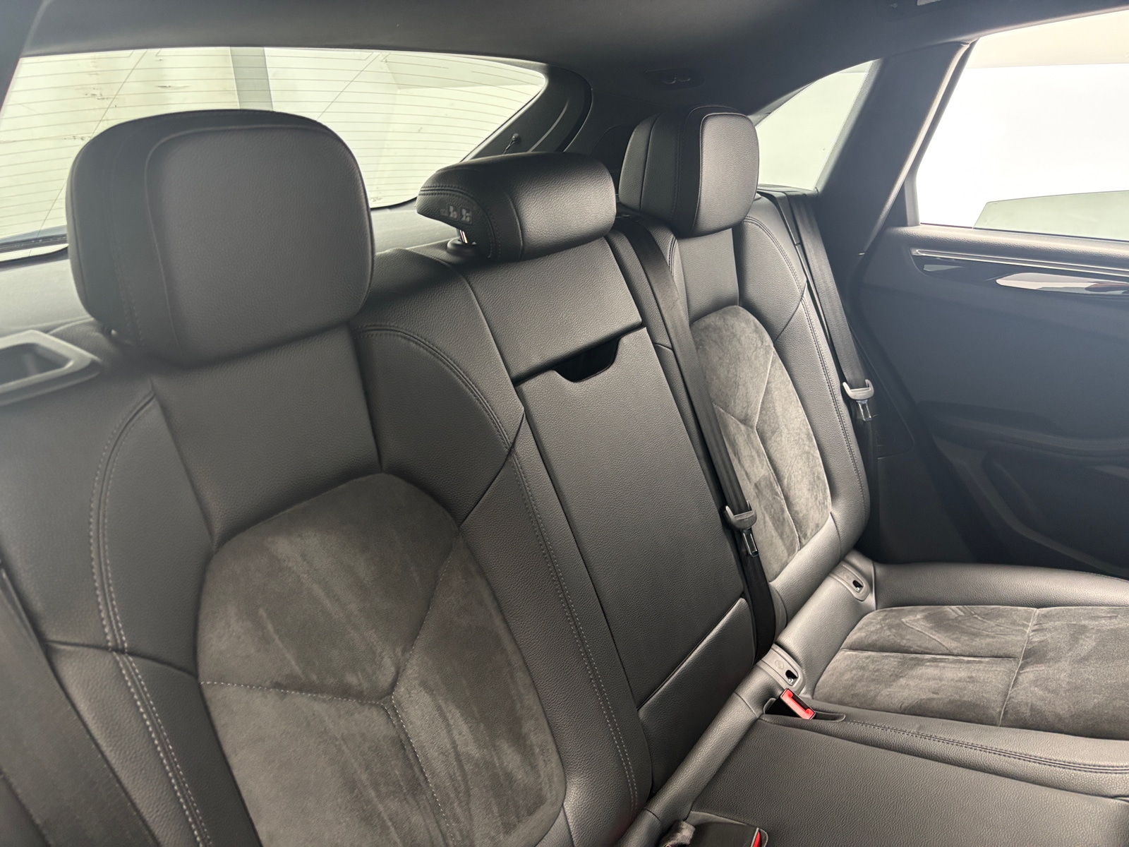 Thumbnail: 2018 Porsche Macan - 5