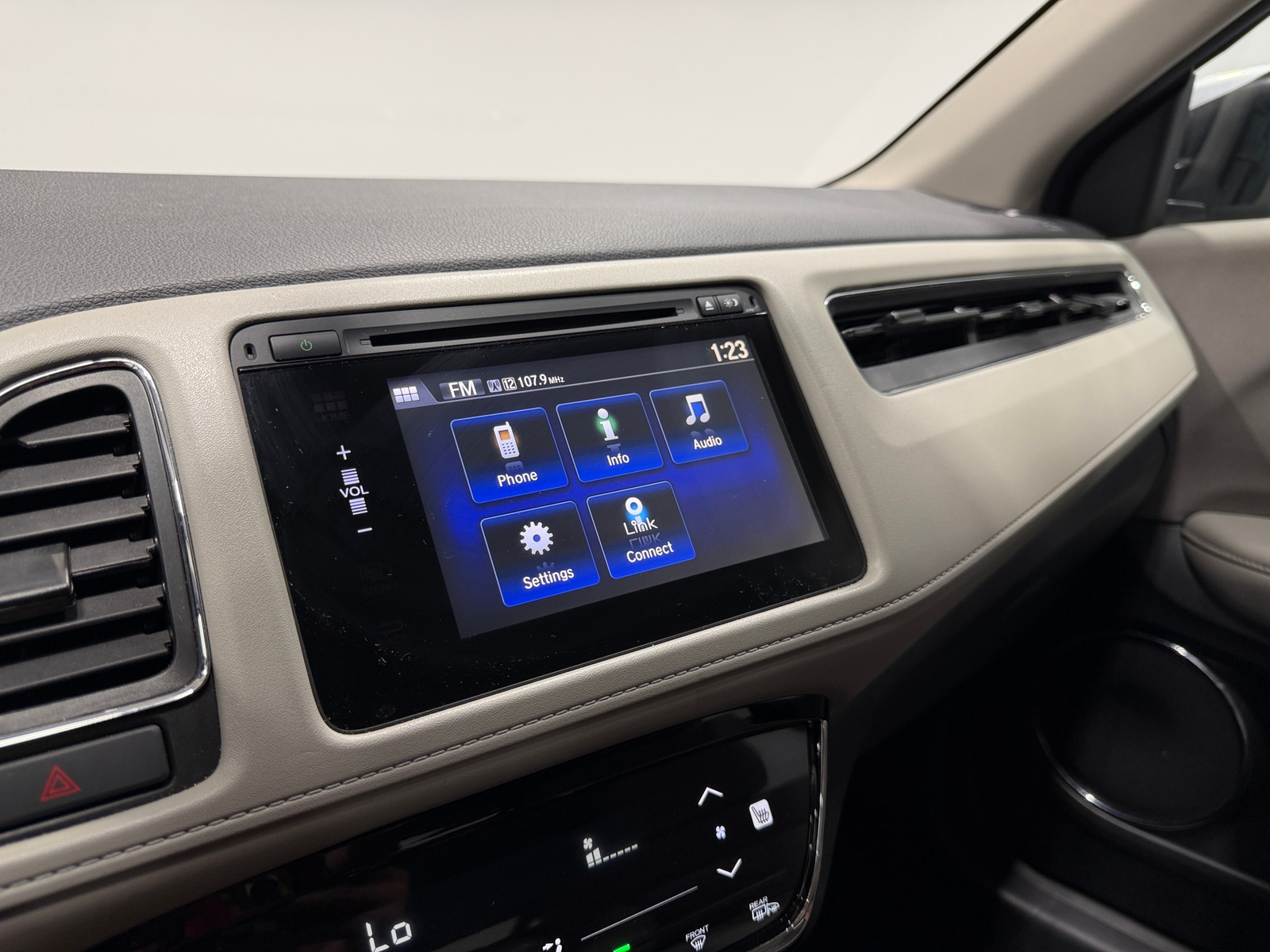 Thumbnail: 2018 Honda HR-V - 4