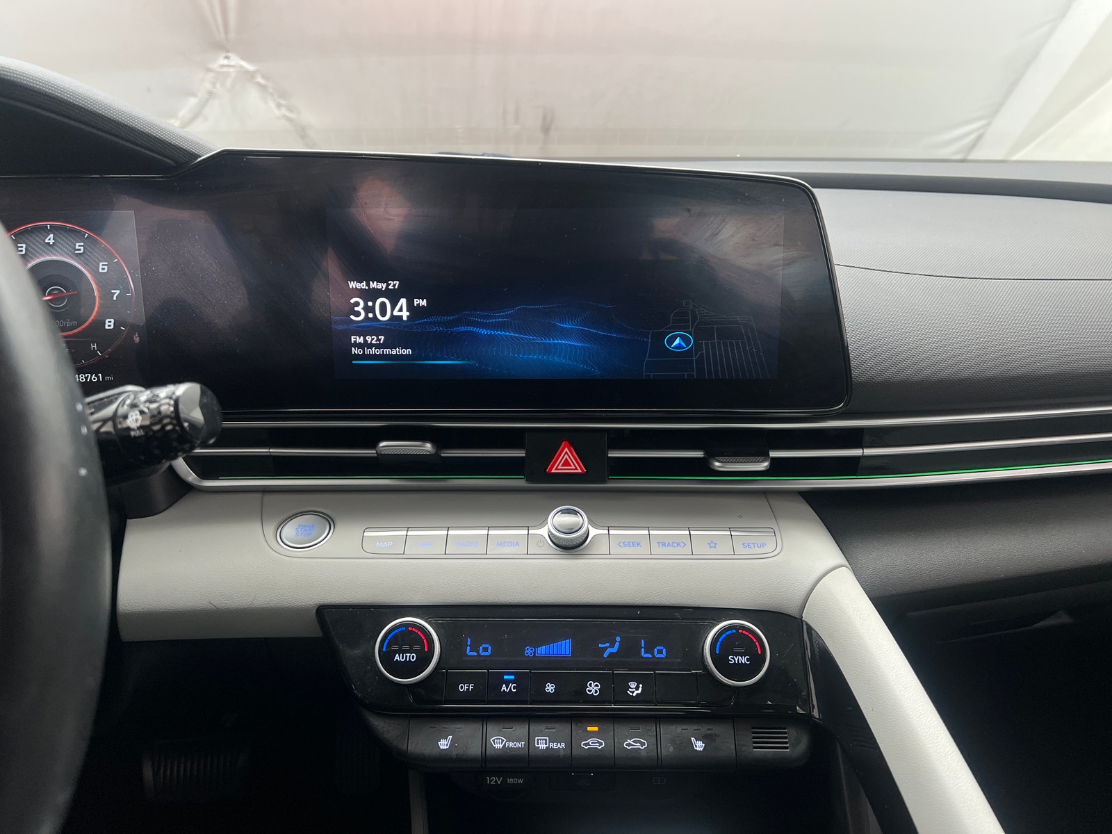 Thumbnail: 2024 Hyundai Elantra - 3