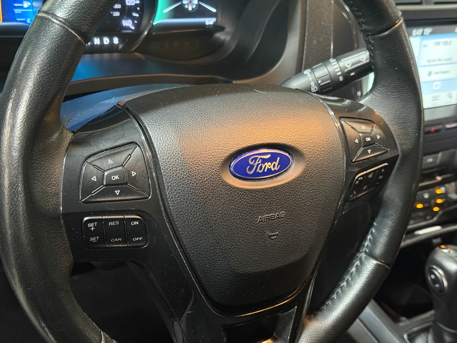 Thumbnail: 2019 Ford Explorer - 5