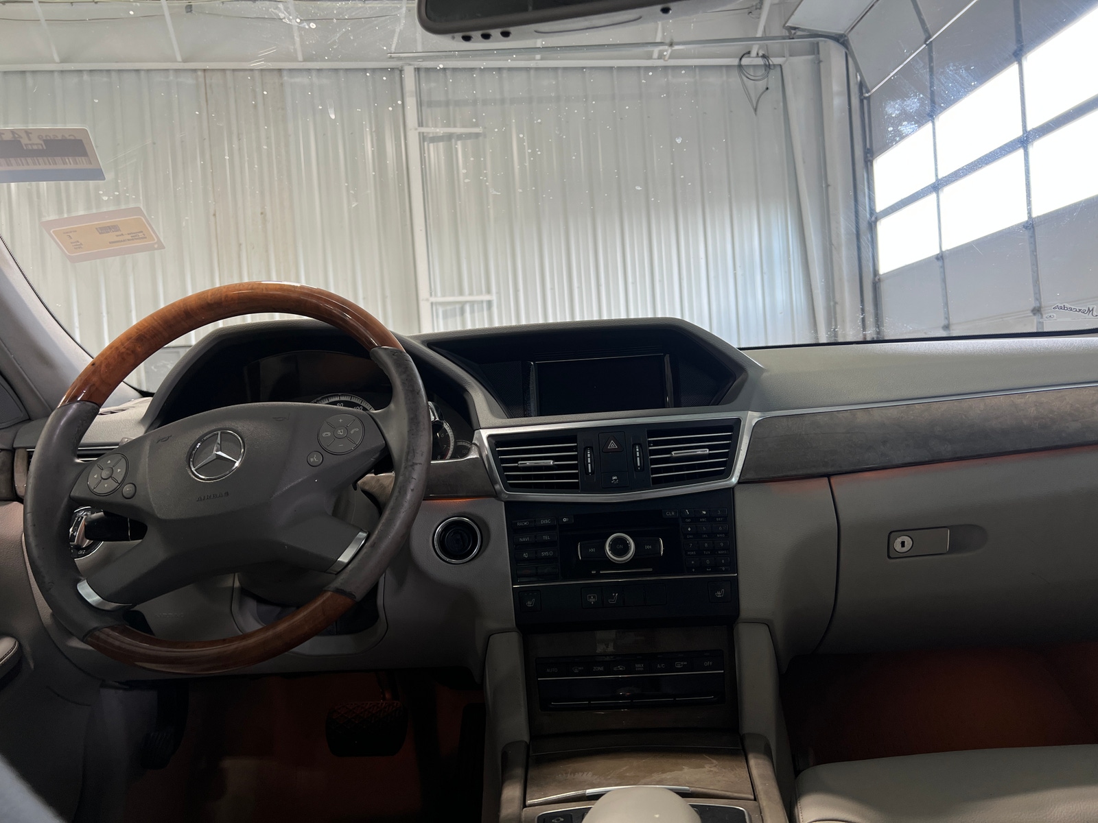 Thumbnail: 2010 Mercedes-Benz E-Class - 2