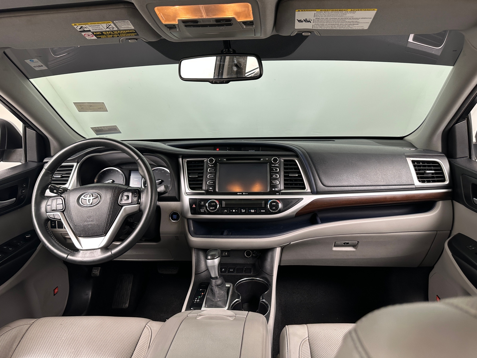 Thumbnail: 2015 Toyota Highlander - 2