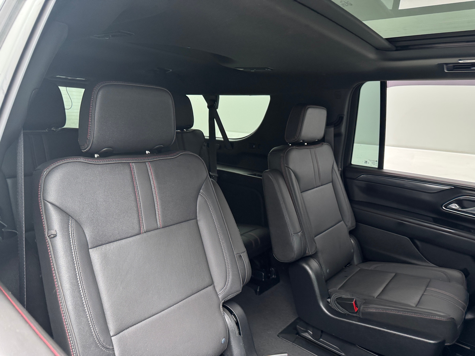 Thumbnail: 2023 Chevrolet Suburban - 5