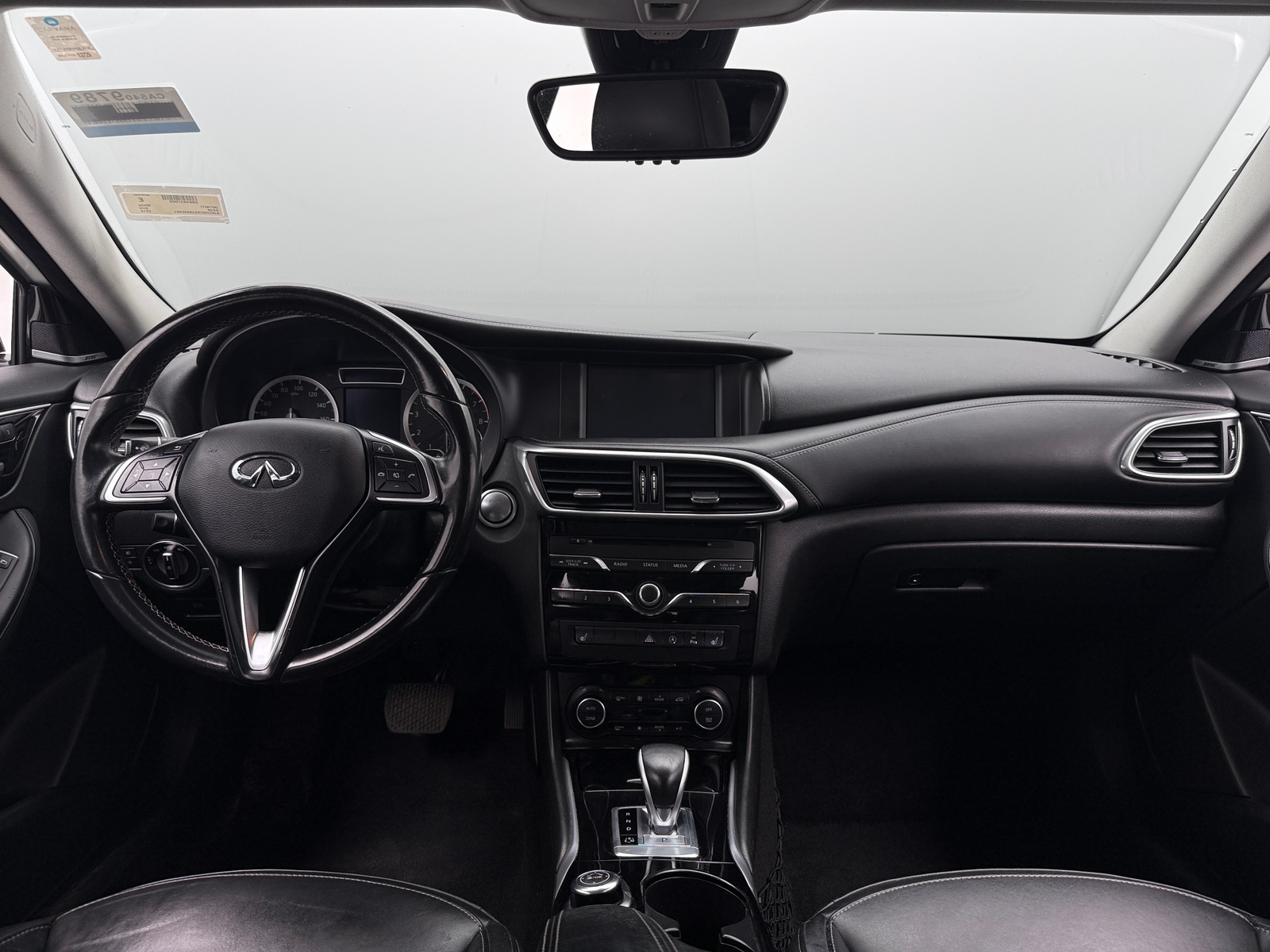 Thumbnail: 2018 INFINITI QX30 - 2