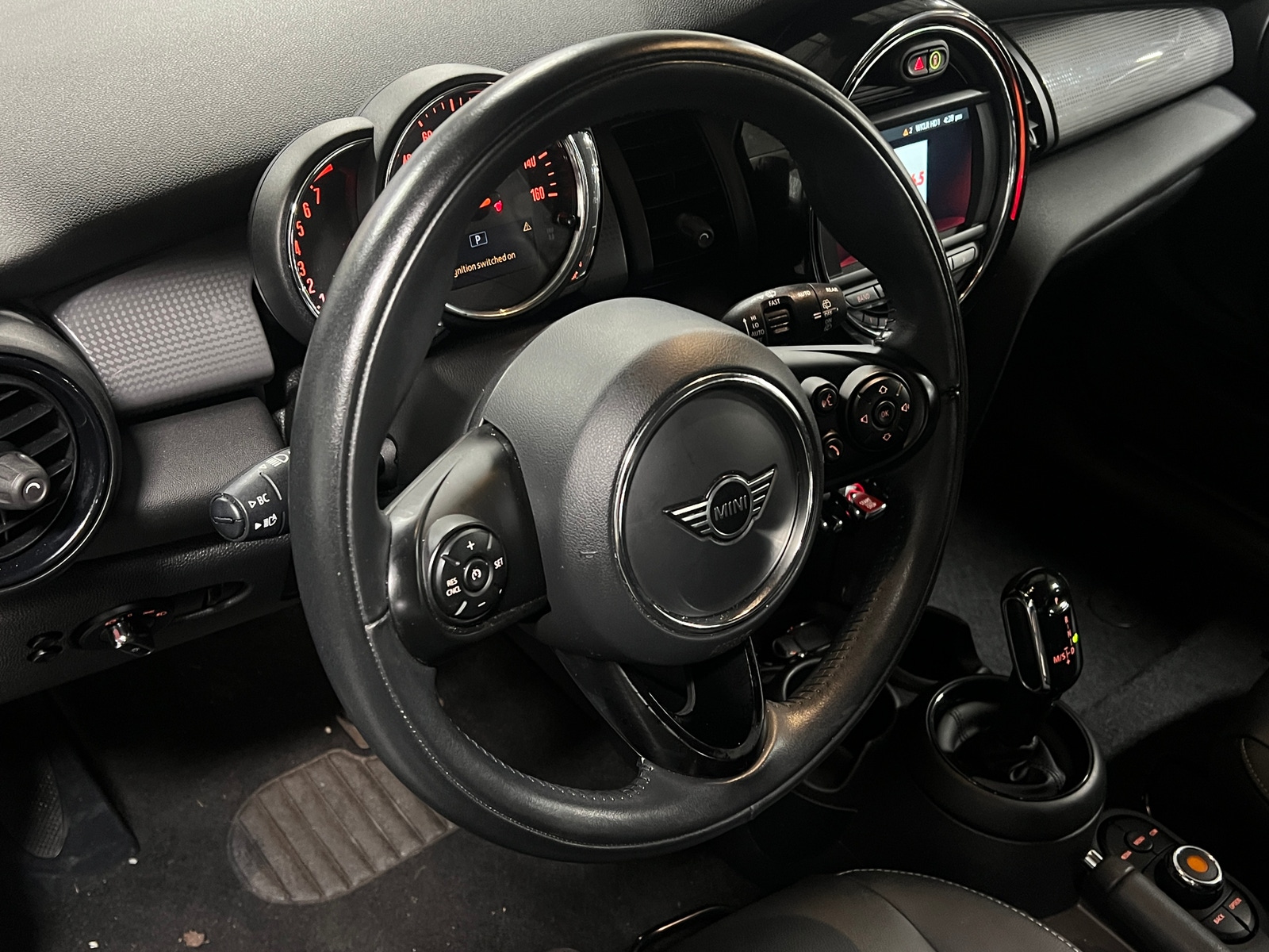 Thumbnail: 2021 MINI Cooper Hardtop - 4