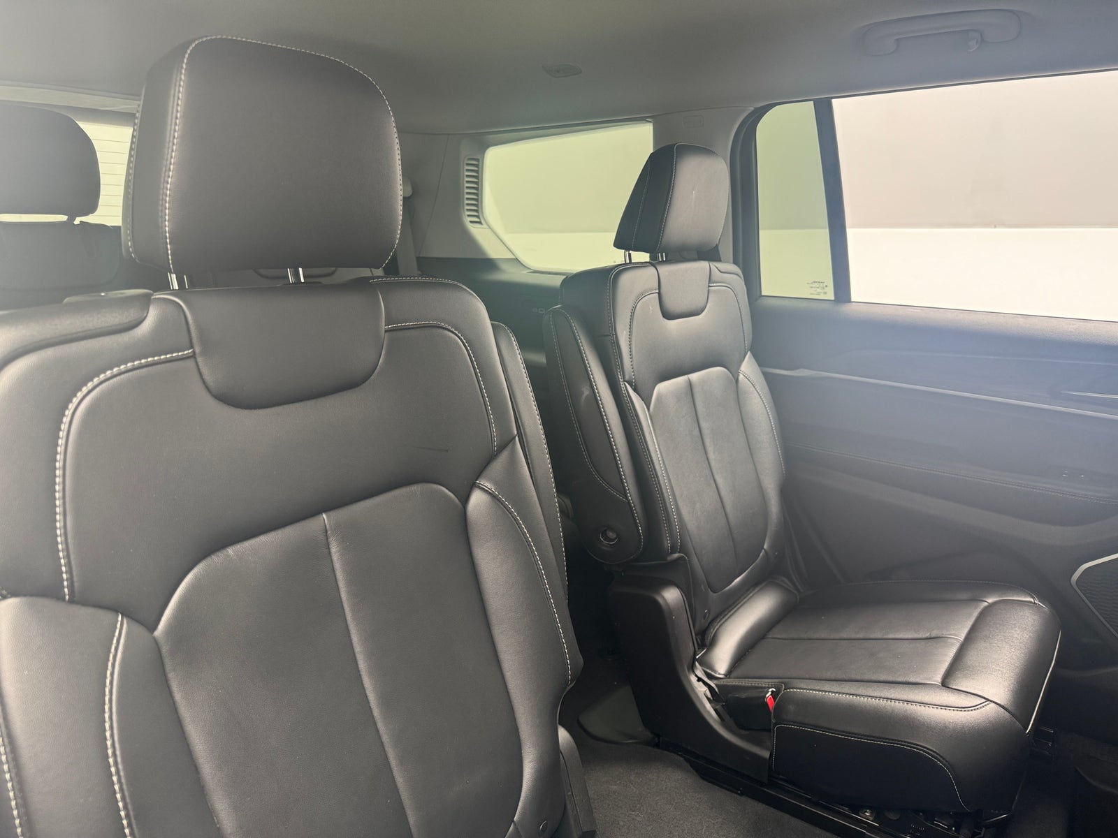 Thumbnail: 2022 Jeep Grand Cherokee L - 5