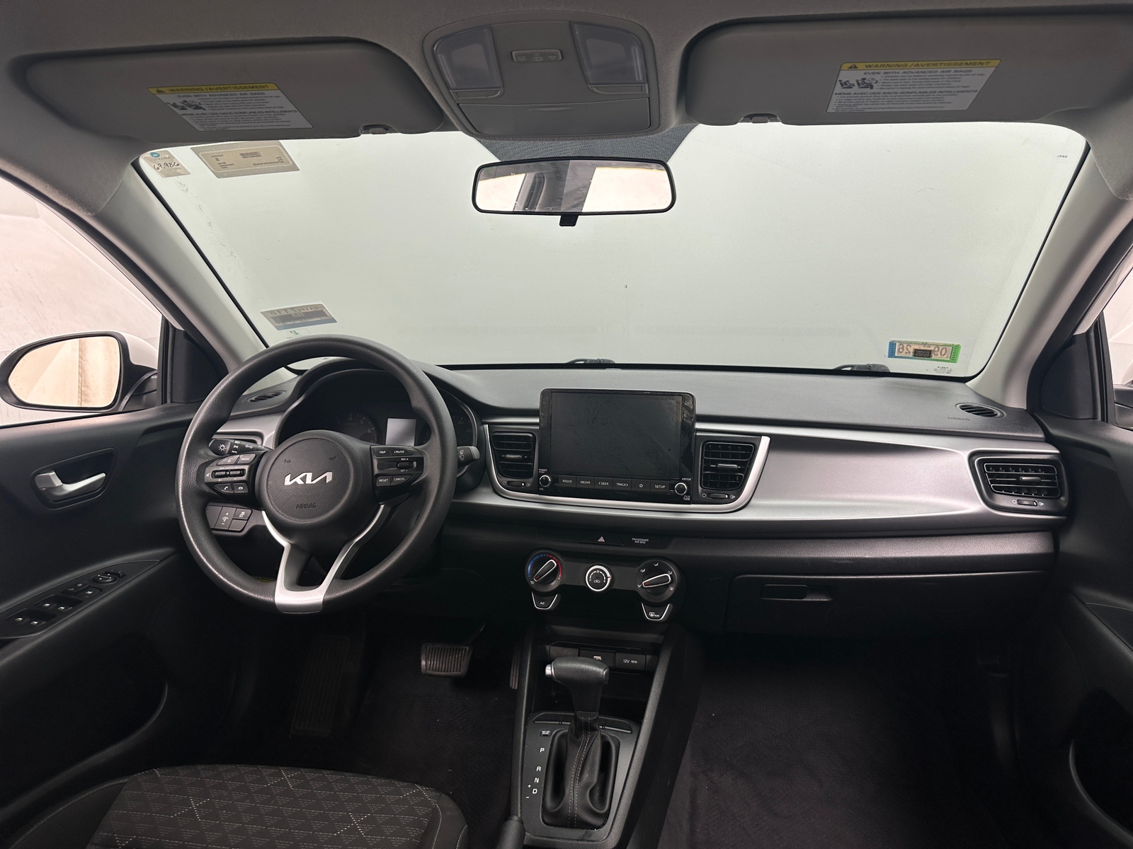 Thumbnail: 2022 Kia Rio - 3