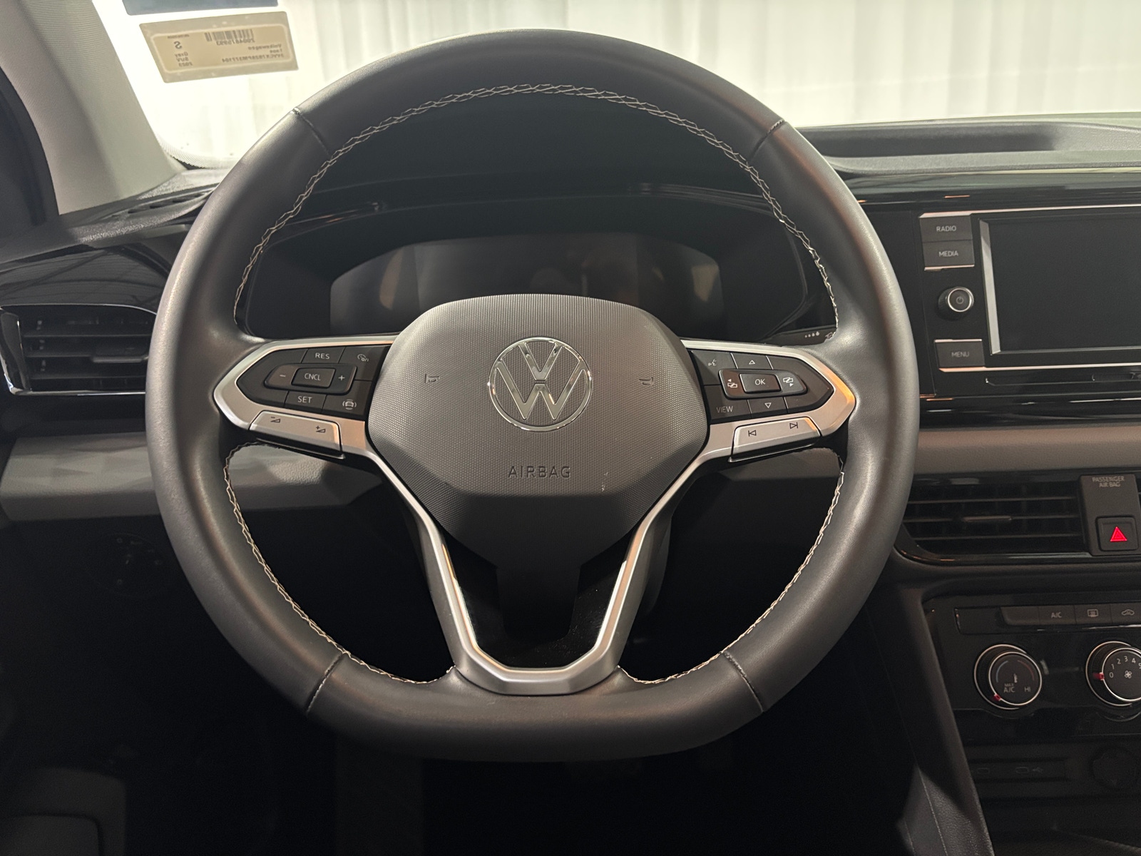Thumbnail: 2023 Volkswagen Taos - 5
