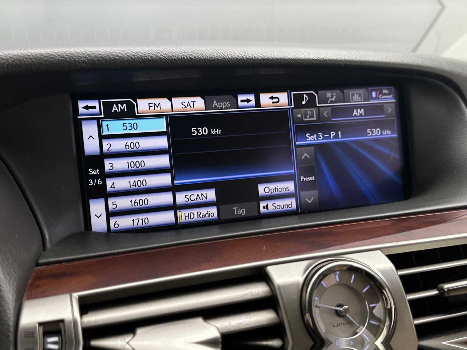 Thumbnail: 2014 Lexus LS - 3