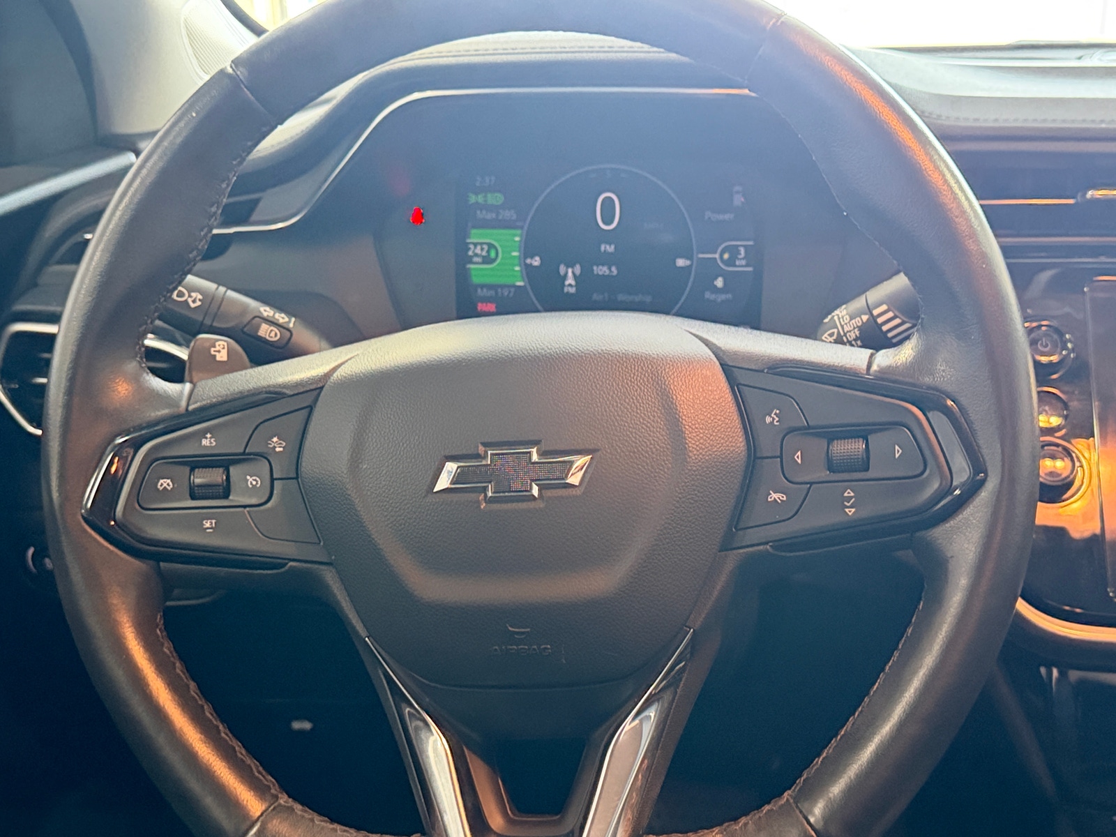 Thumbnail: 2023 Chevrolet Bolt EUV - 4
