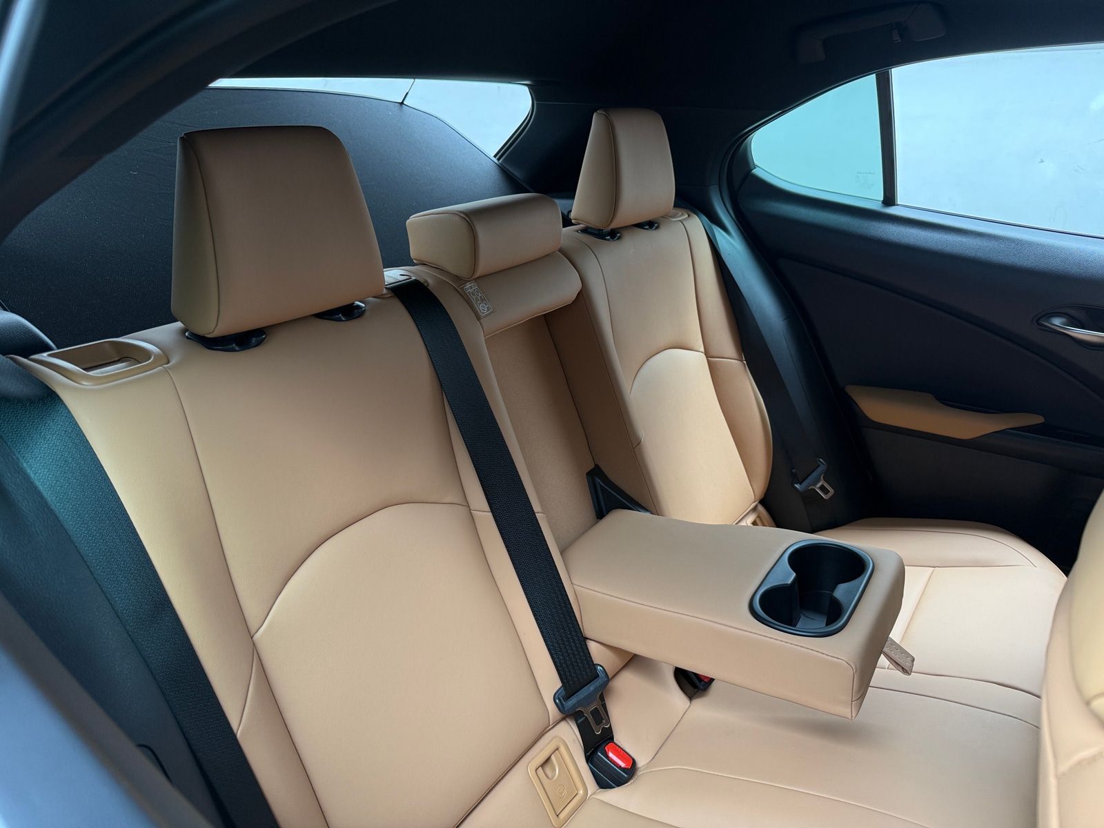 Thumbnail: 2023 Lexus UX - 5