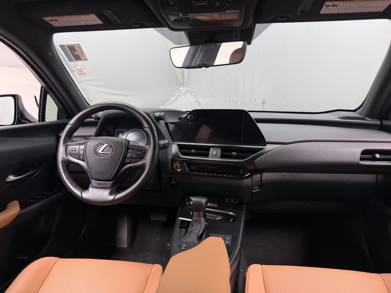 Thumbnail: 2023 Lexus UX - 2