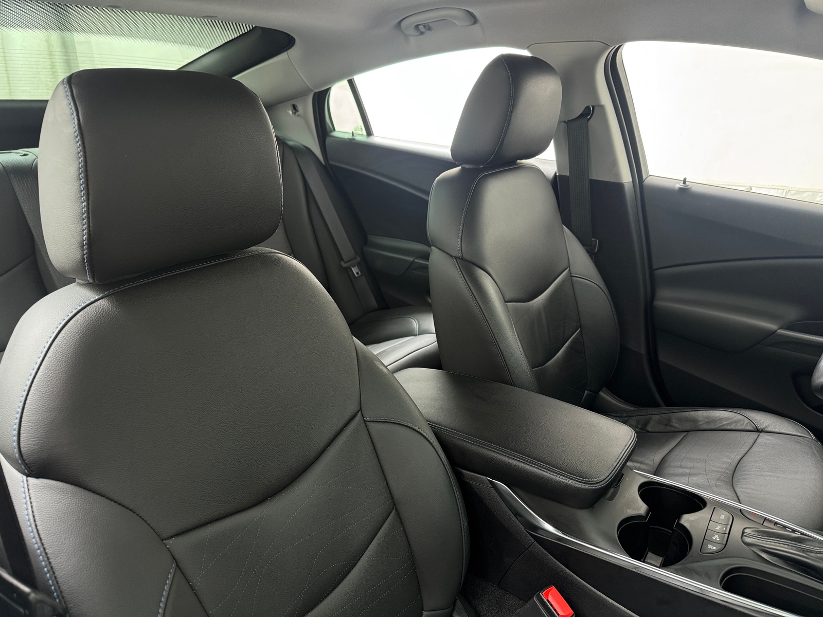 Thumbnail: 2019 Chevrolet Volt - 2