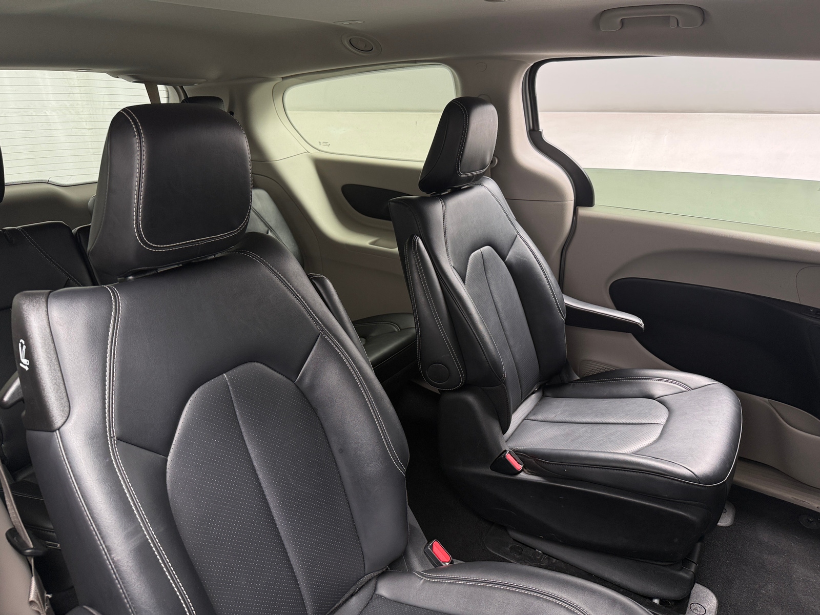 Thumbnail: 2024 Chrysler Pacifica - 5