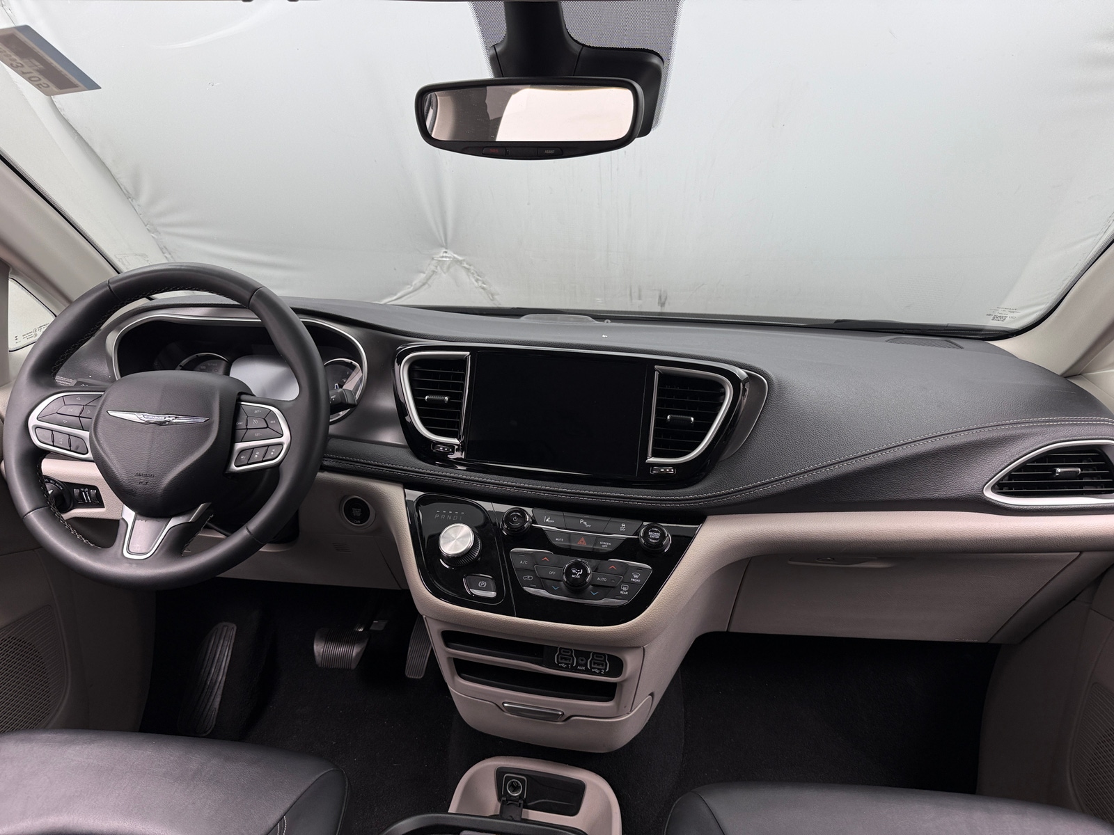 Thumbnail: 2024 Chrysler Pacifica - 2