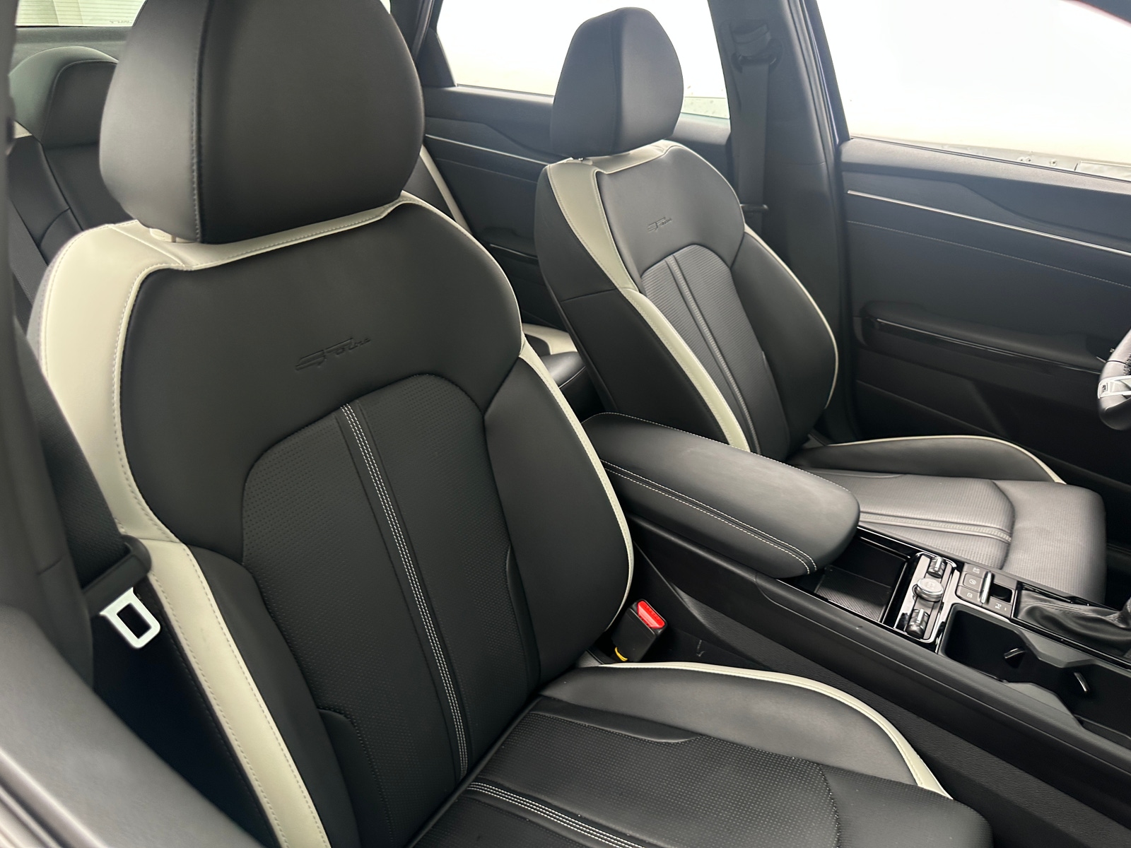 Thumbnail: 2025 Kia K5 - 2