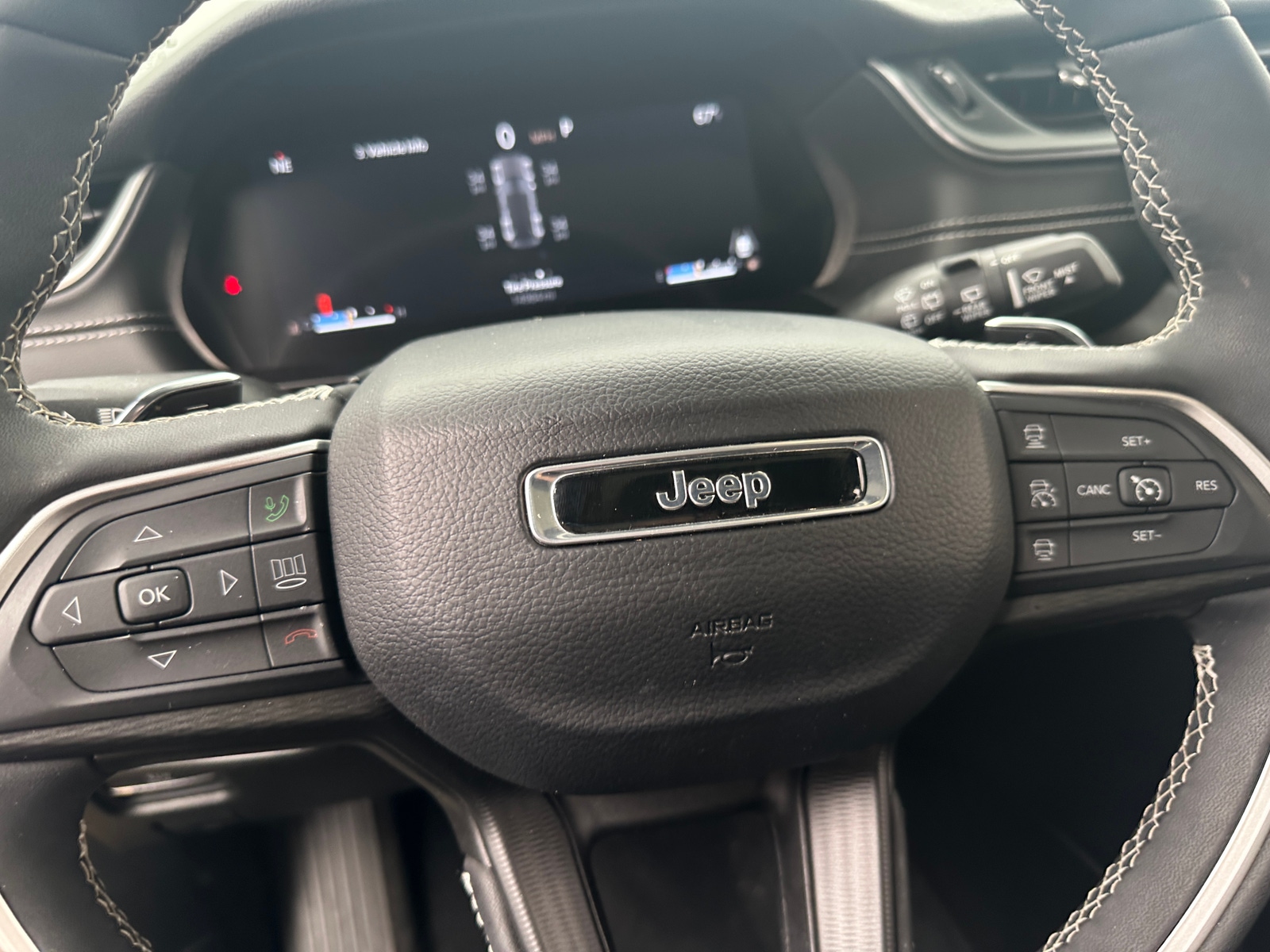 Thumbnail: 2024 Jeep Grand Cherokee - 5