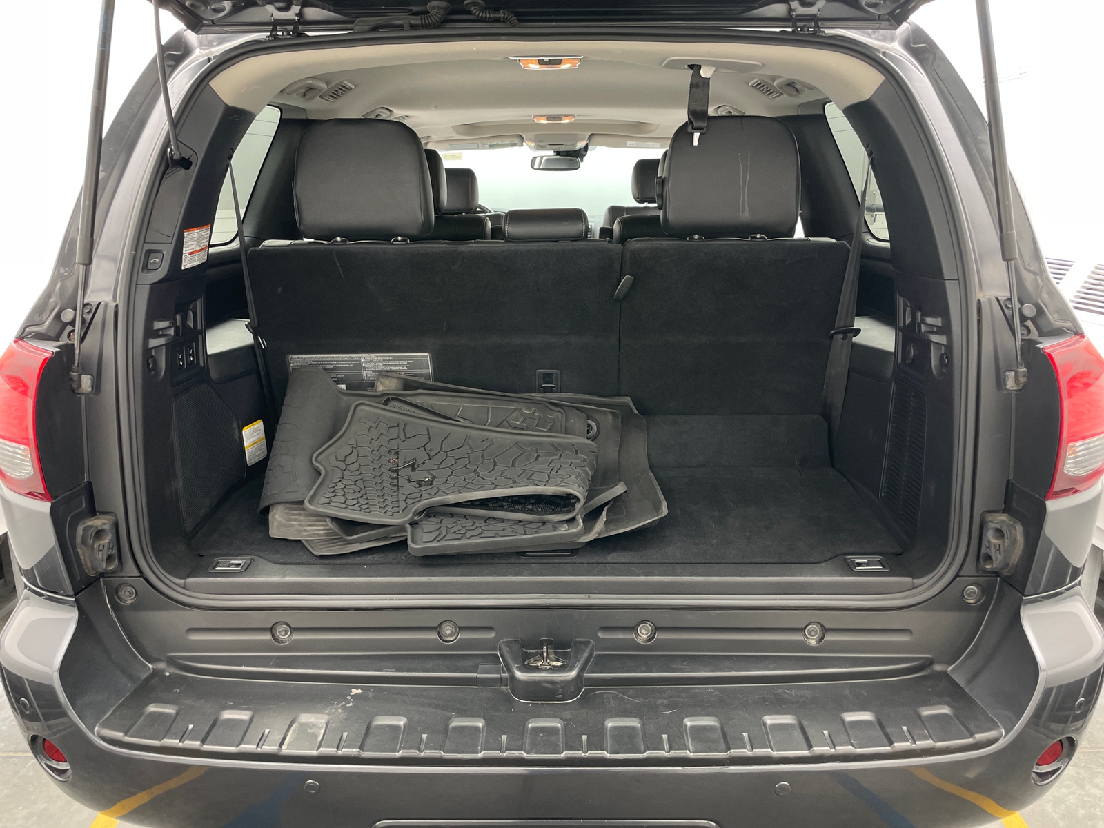 Thumbnail: 2020 Toyota Sequoia - 7