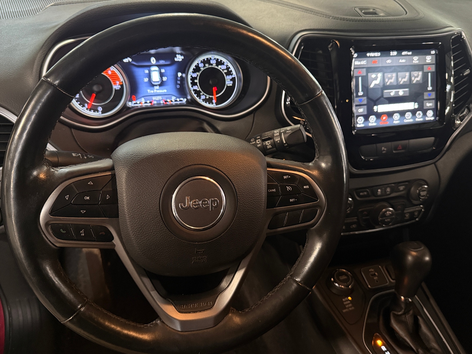 Thumbnail: 2019 Jeep Cherokee - 4