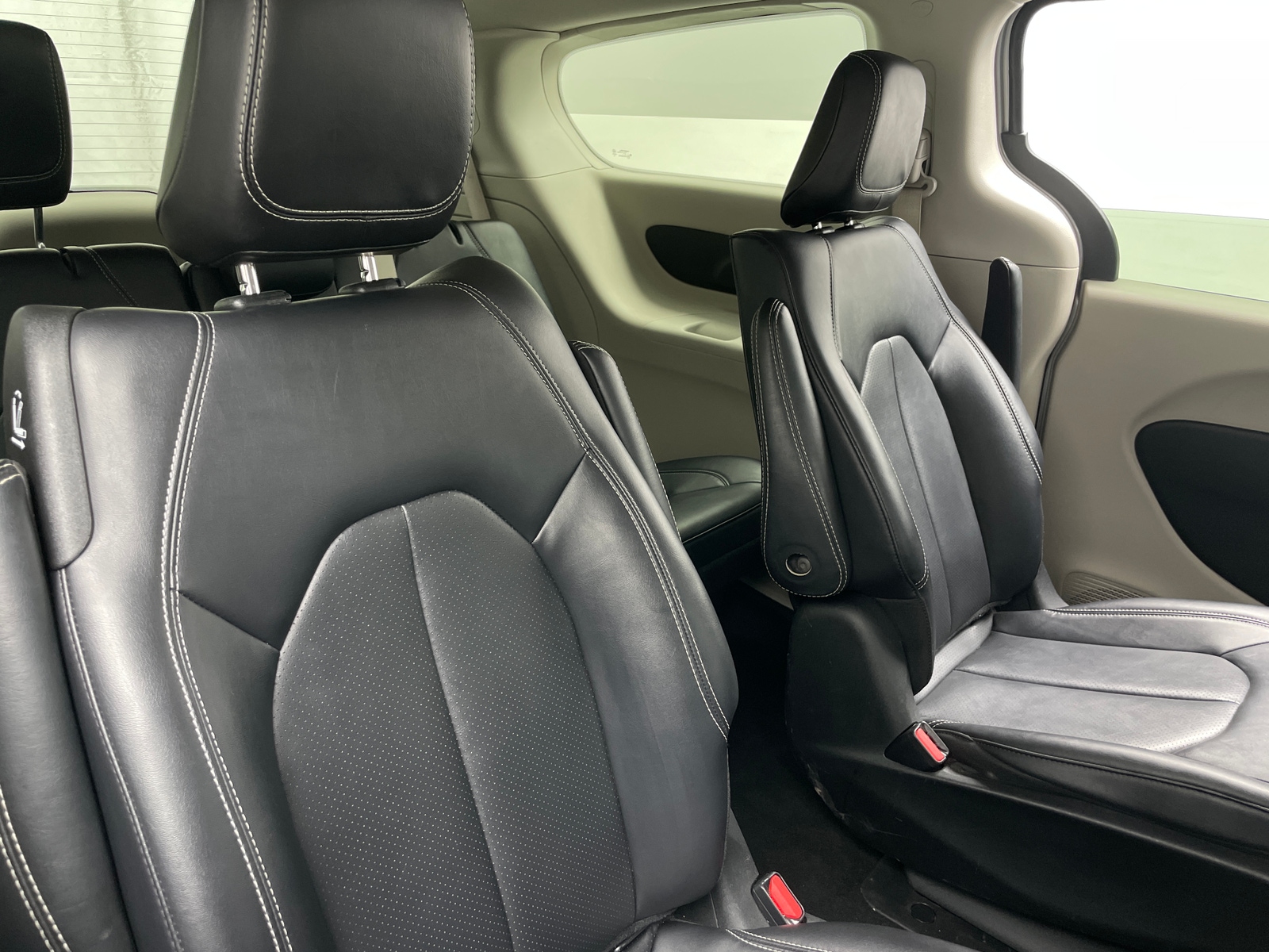 Thumbnail: 2024 Chrysler Pacifica - 5