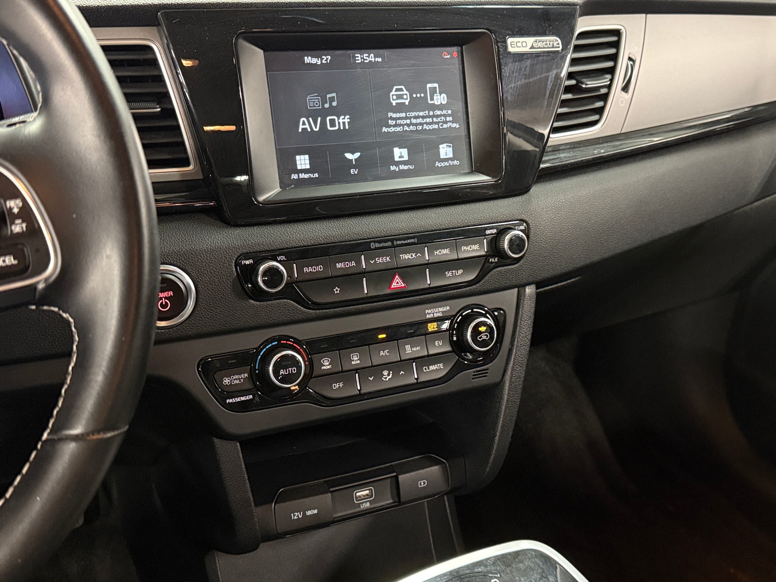 Thumbnail: 2019 Kia Niro - 4