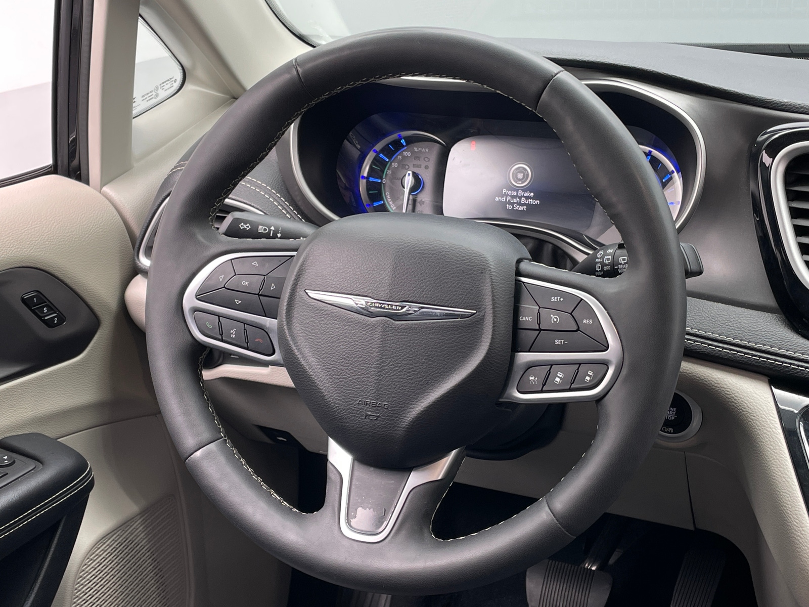 Thumbnail: 2024 Chrysler Pacifica - 5