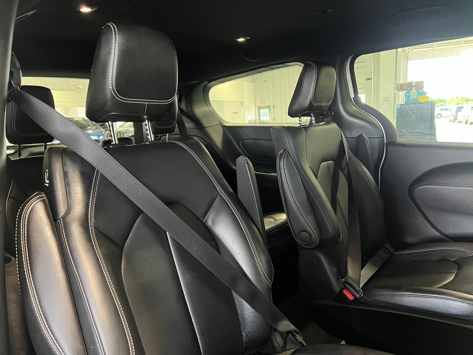 Thumbnail: 2023 Chrysler Pacifica - 5