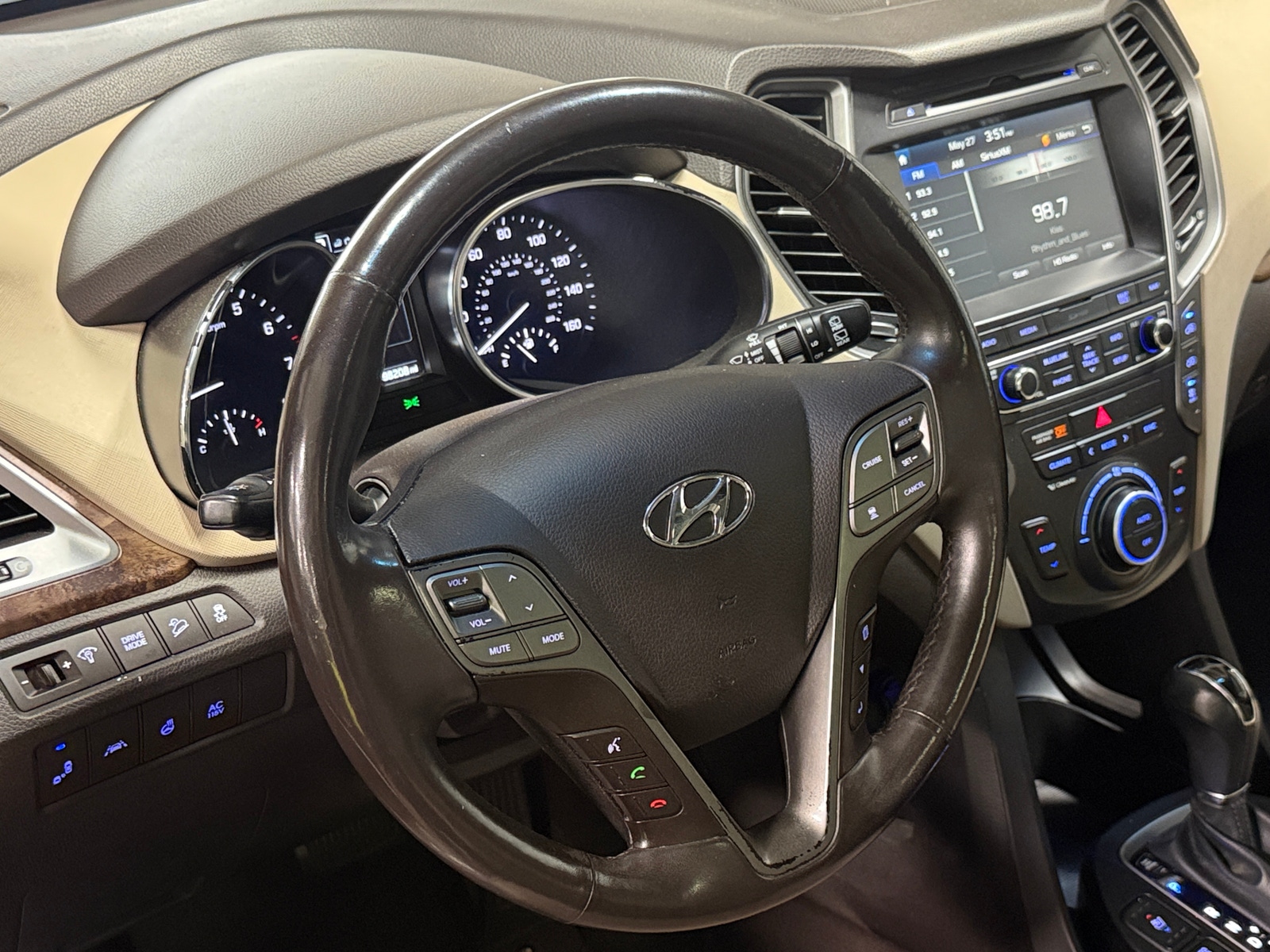 Thumbnail: 2017 Hyundai Santa Fe - 4