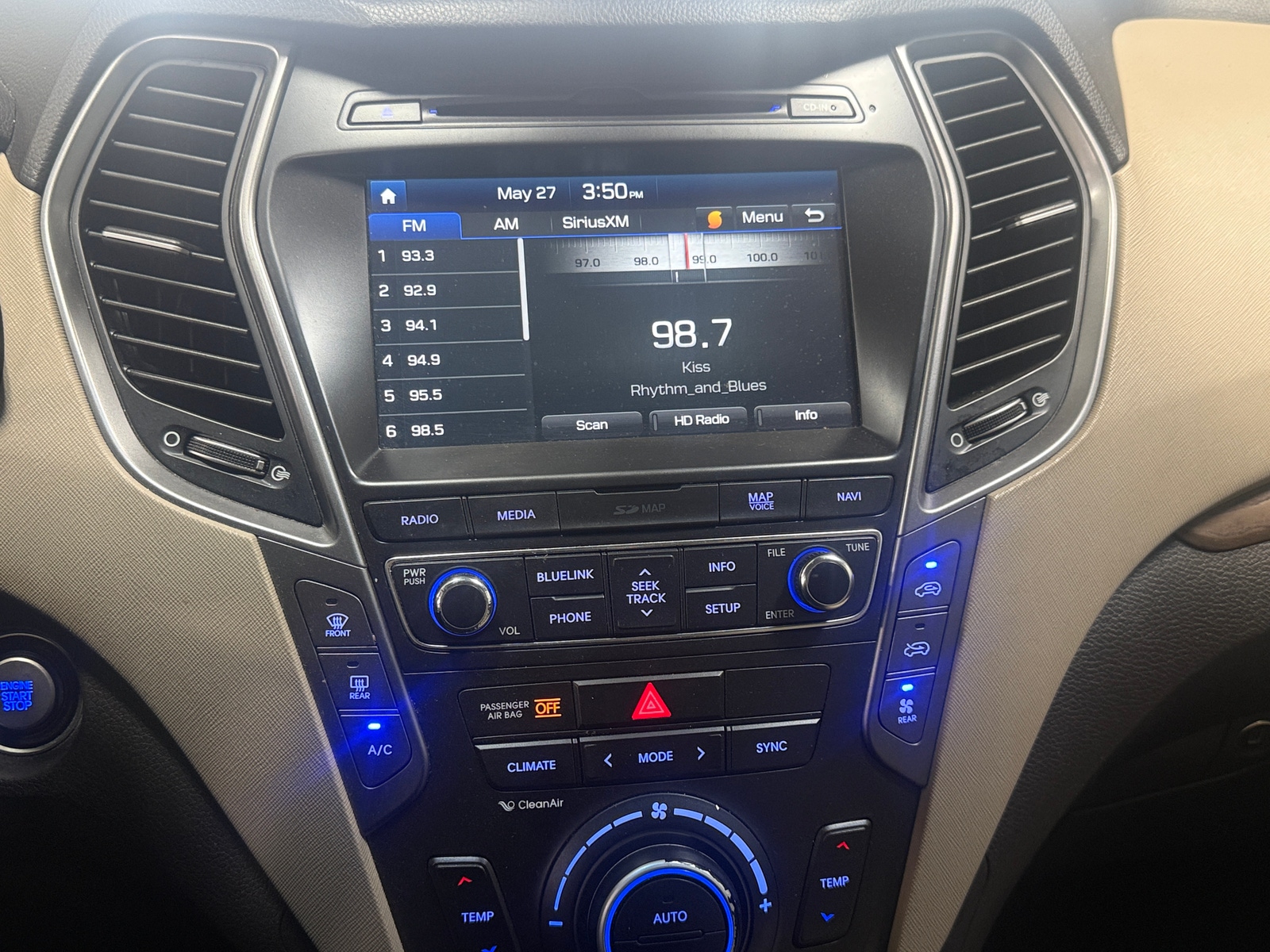 Thumbnail: 2017 Hyundai Santa Fe - 3