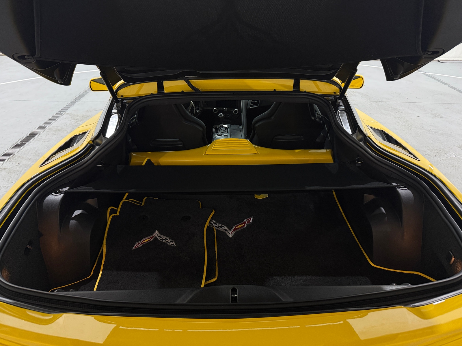 Thumbnail: 2015 Chevrolet Corvette - 4