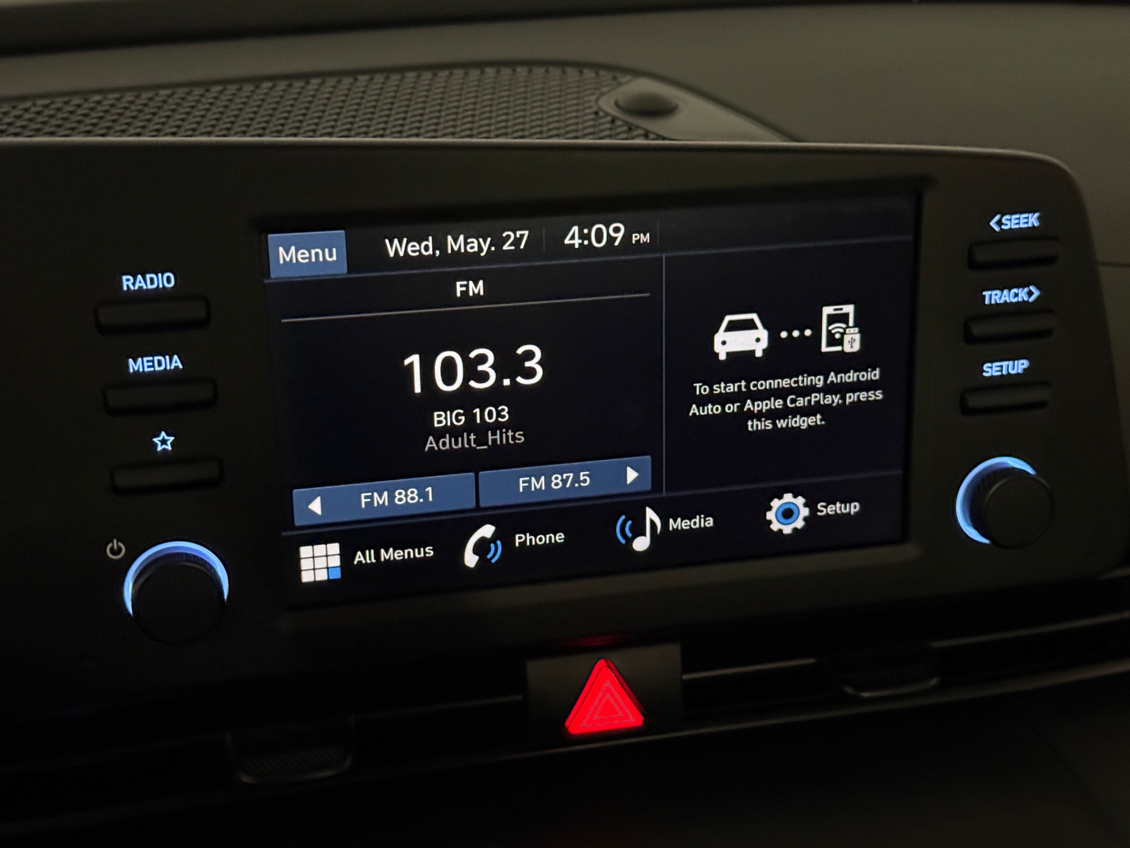 Thumbnail: 2025 Hyundai Elantra - 4