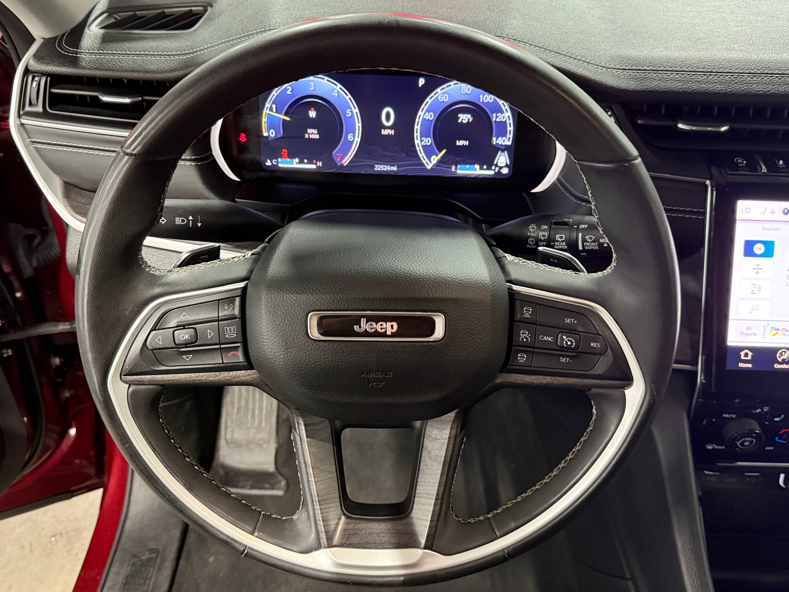 Thumbnail: 2023 Jeep Grand Cherokee - 4