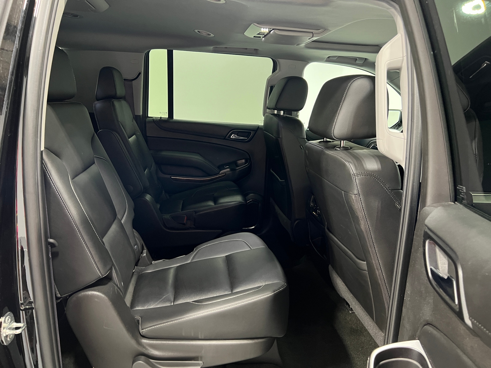 Thumbnail: 2016 Chevrolet Suburban - 5