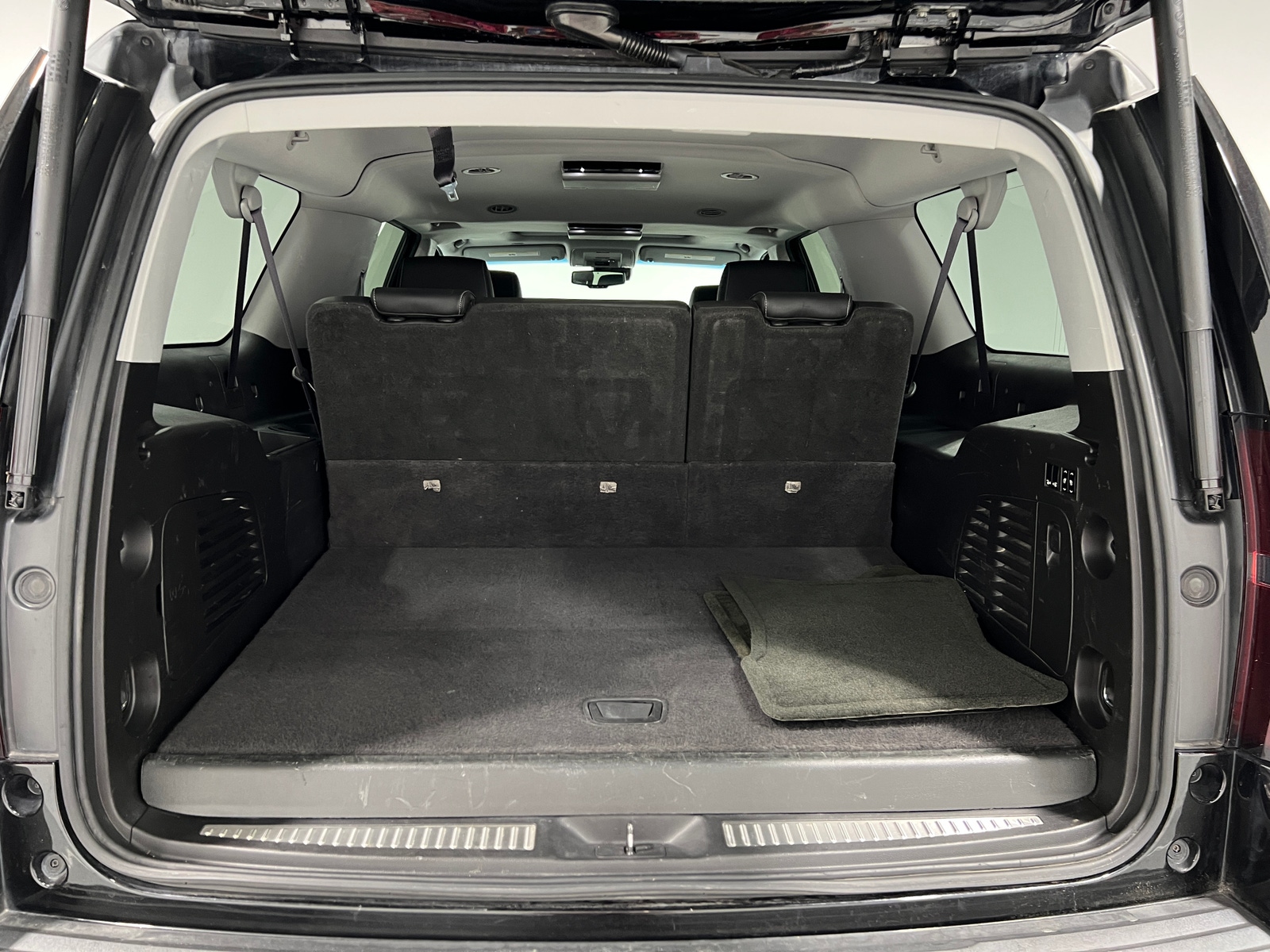 Thumbnail: 2016 Chevrolet Suburban - 6
