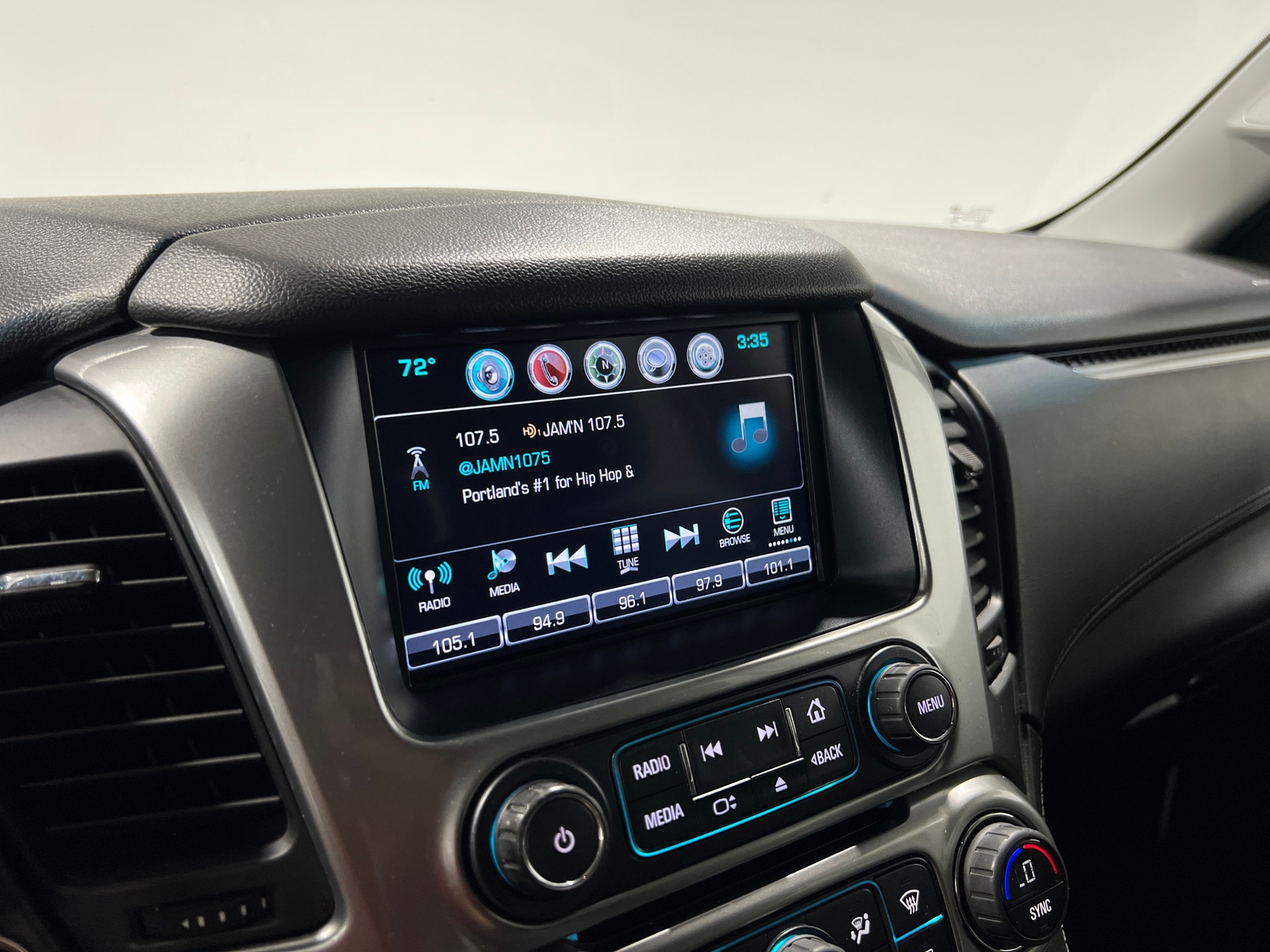 Thumbnail: 2016 Chevrolet Suburban - 3
